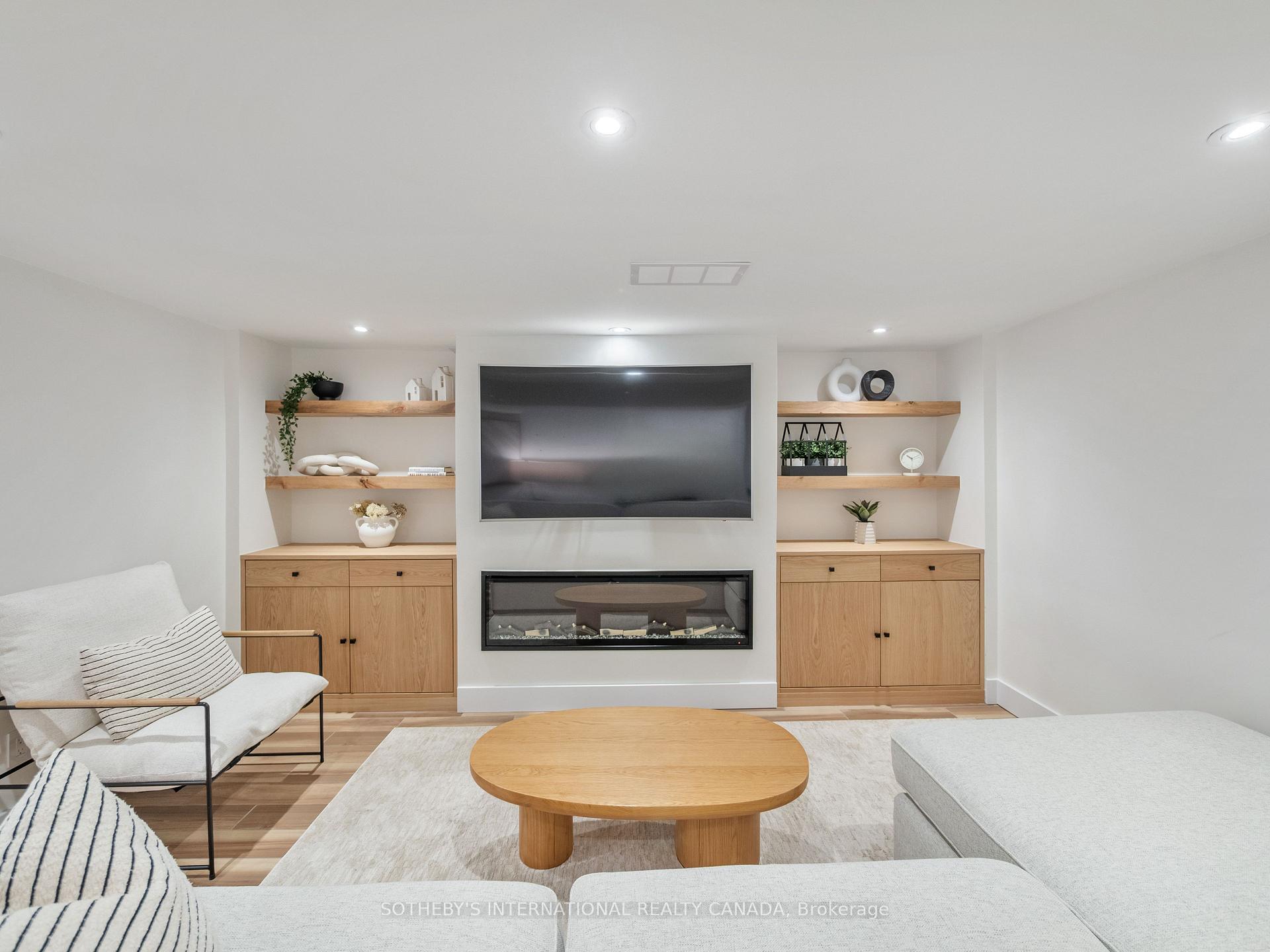 17 Sigmont Road, Toronto