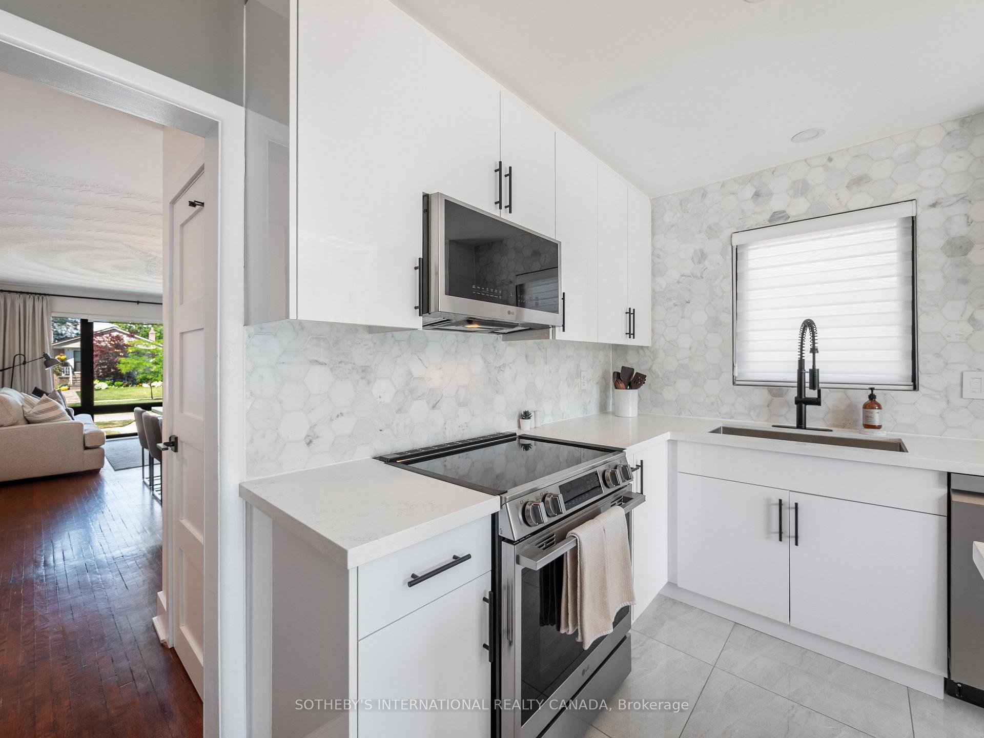 17 Sigmont Road, Toronto
