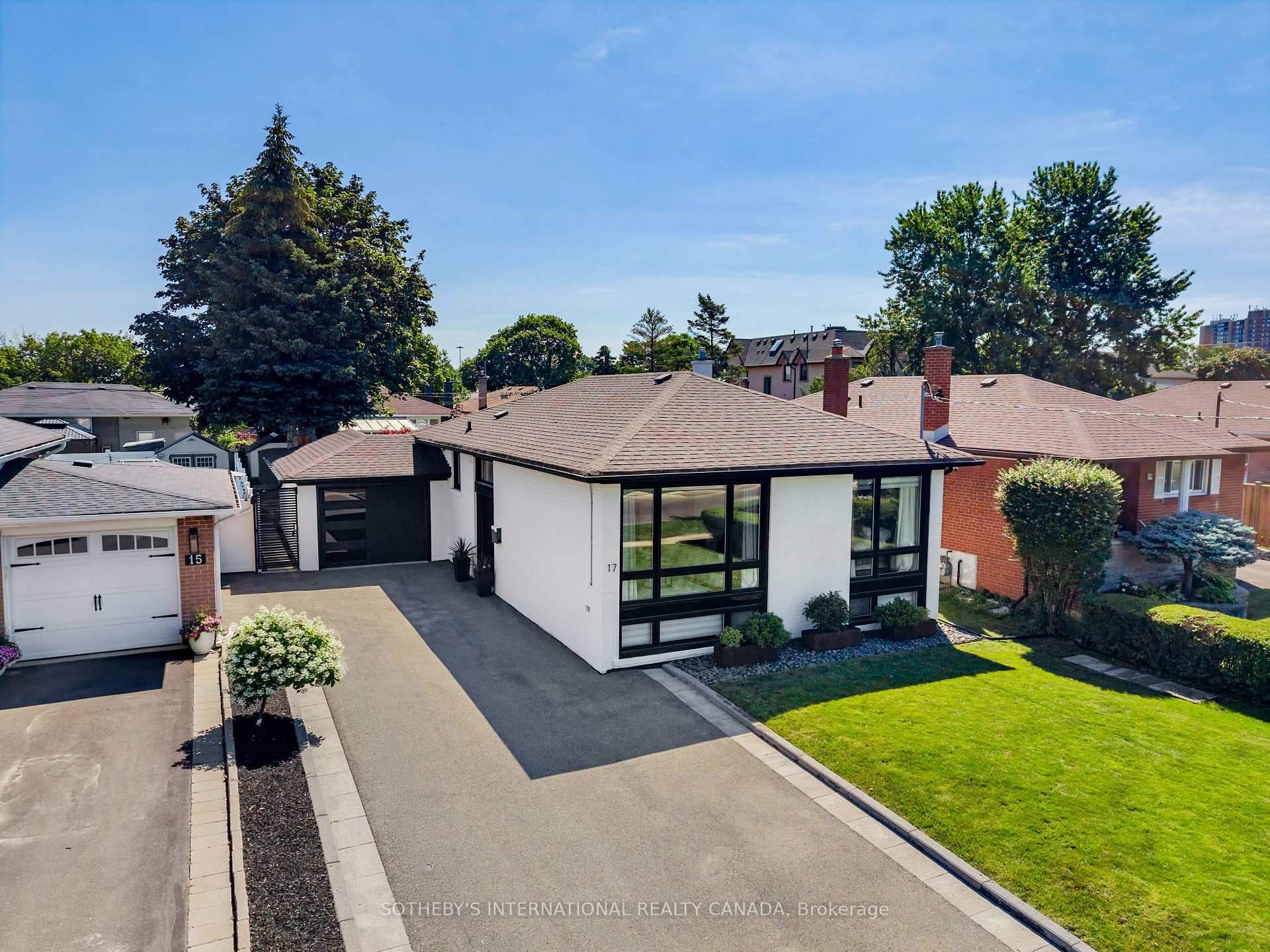 17 Sigmont Road, Toronto