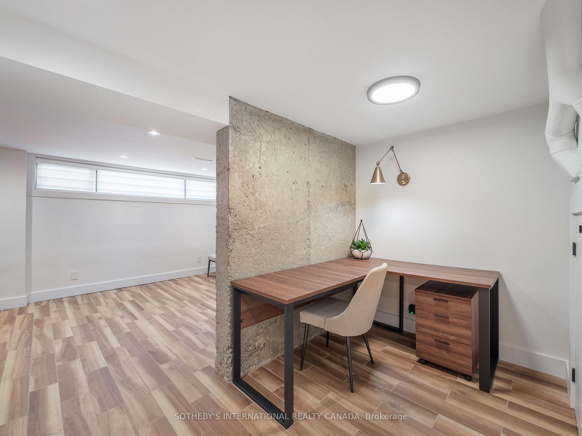 17 Sigmont Road, Toronto