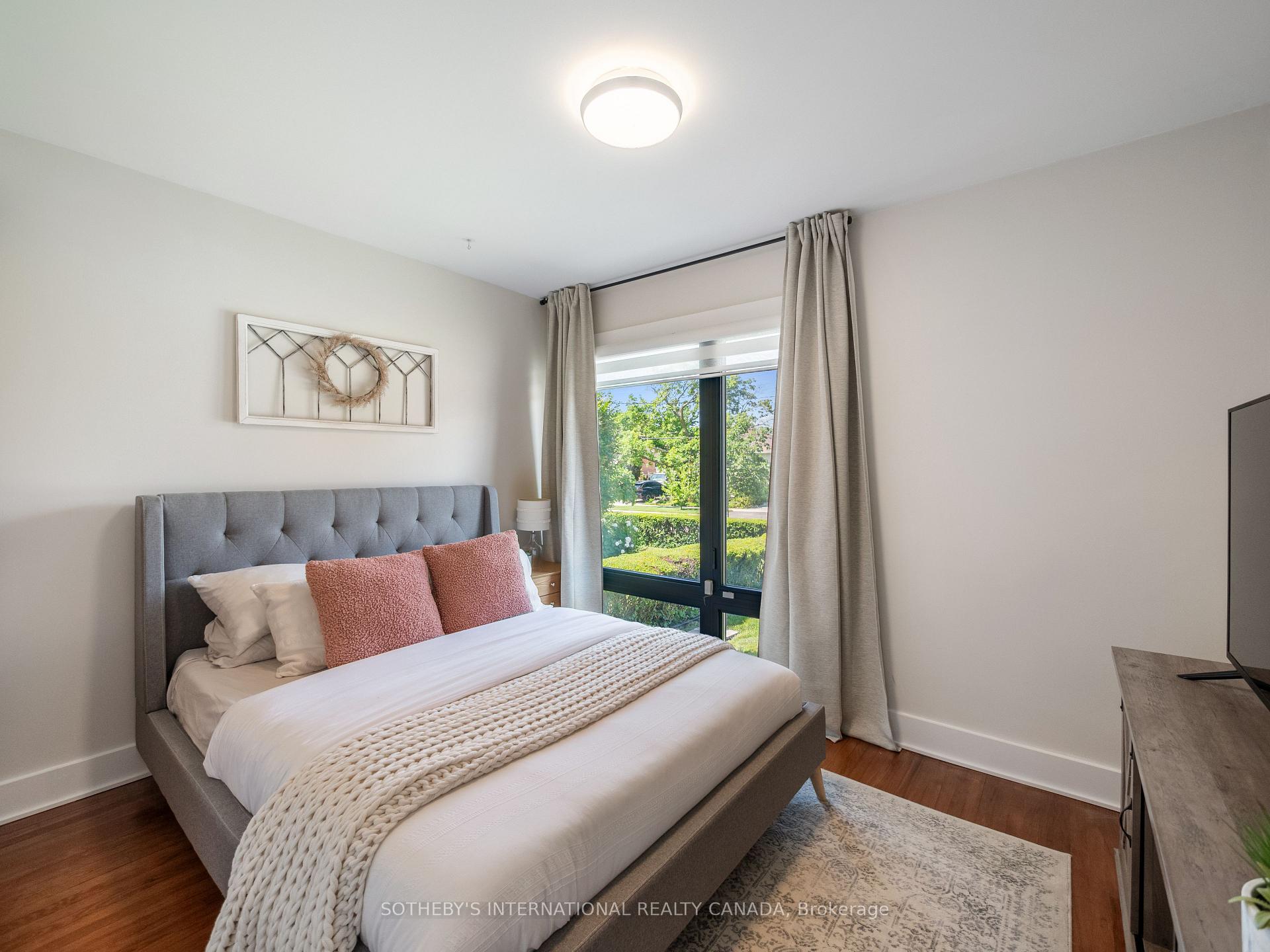 17 Sigmont Road, Toronto