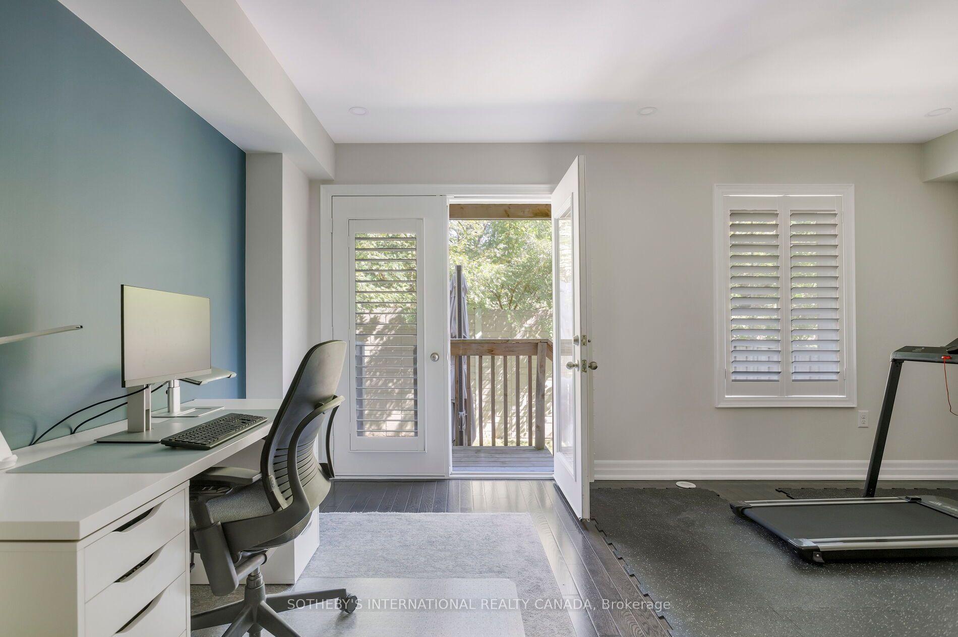 1127 Haig Boulevard 2