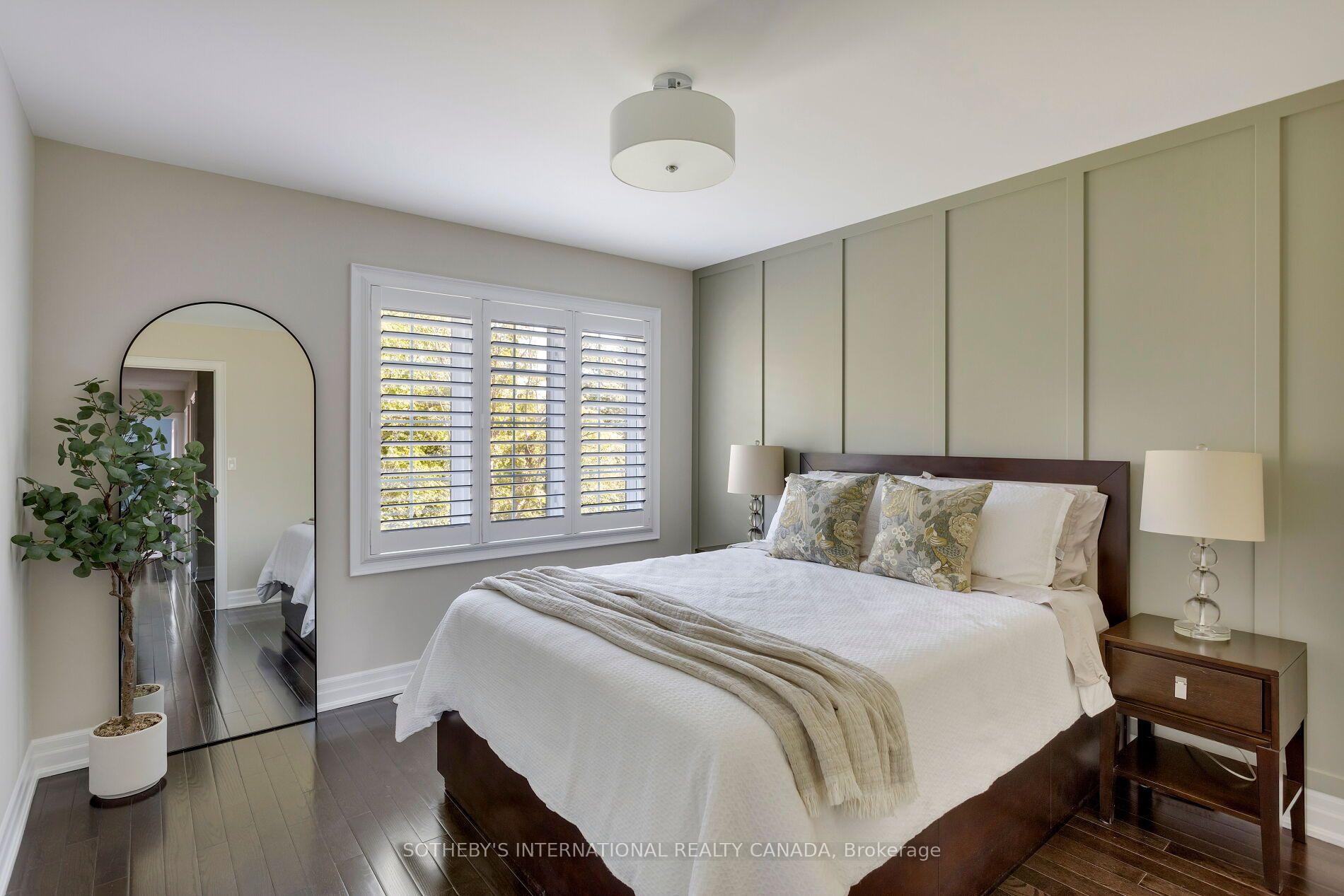 1127 Haig Boulevard 2