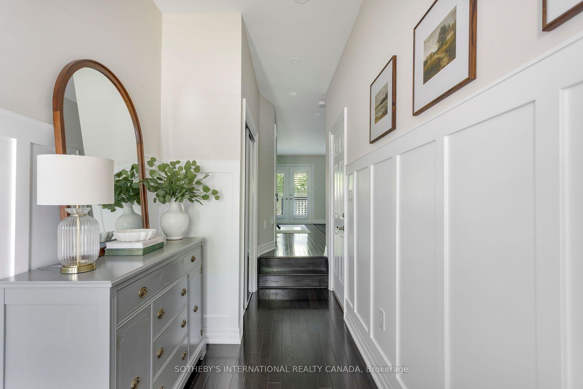 1127 Haig Boulevard 2