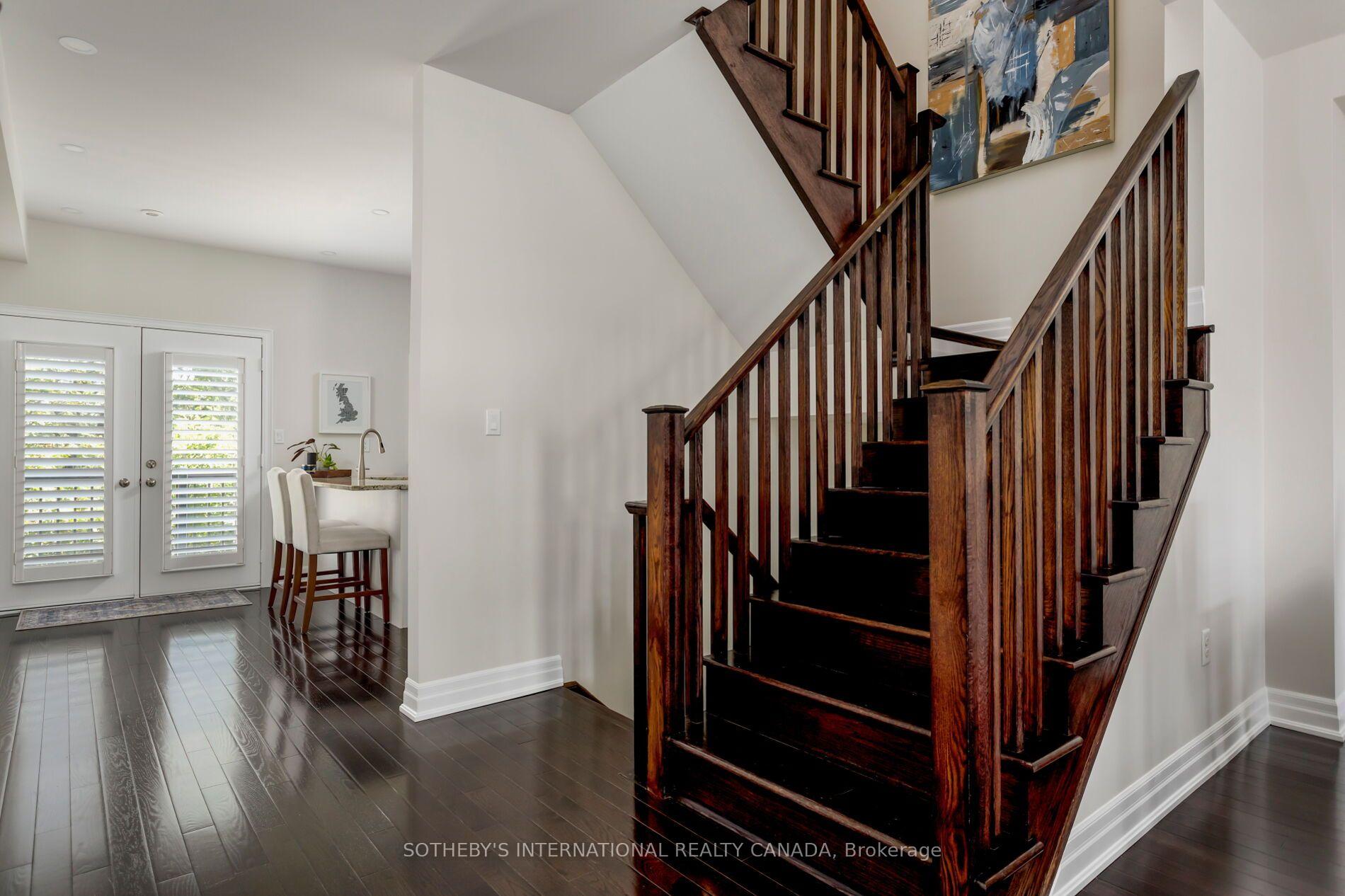 1127 Haig Boulevard 2