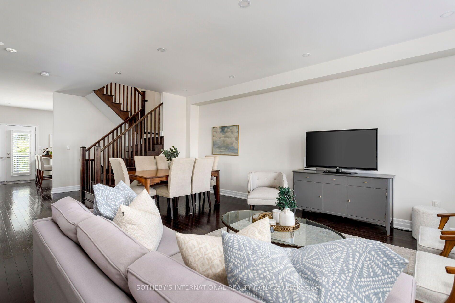 1127 Haig Boulevard 2