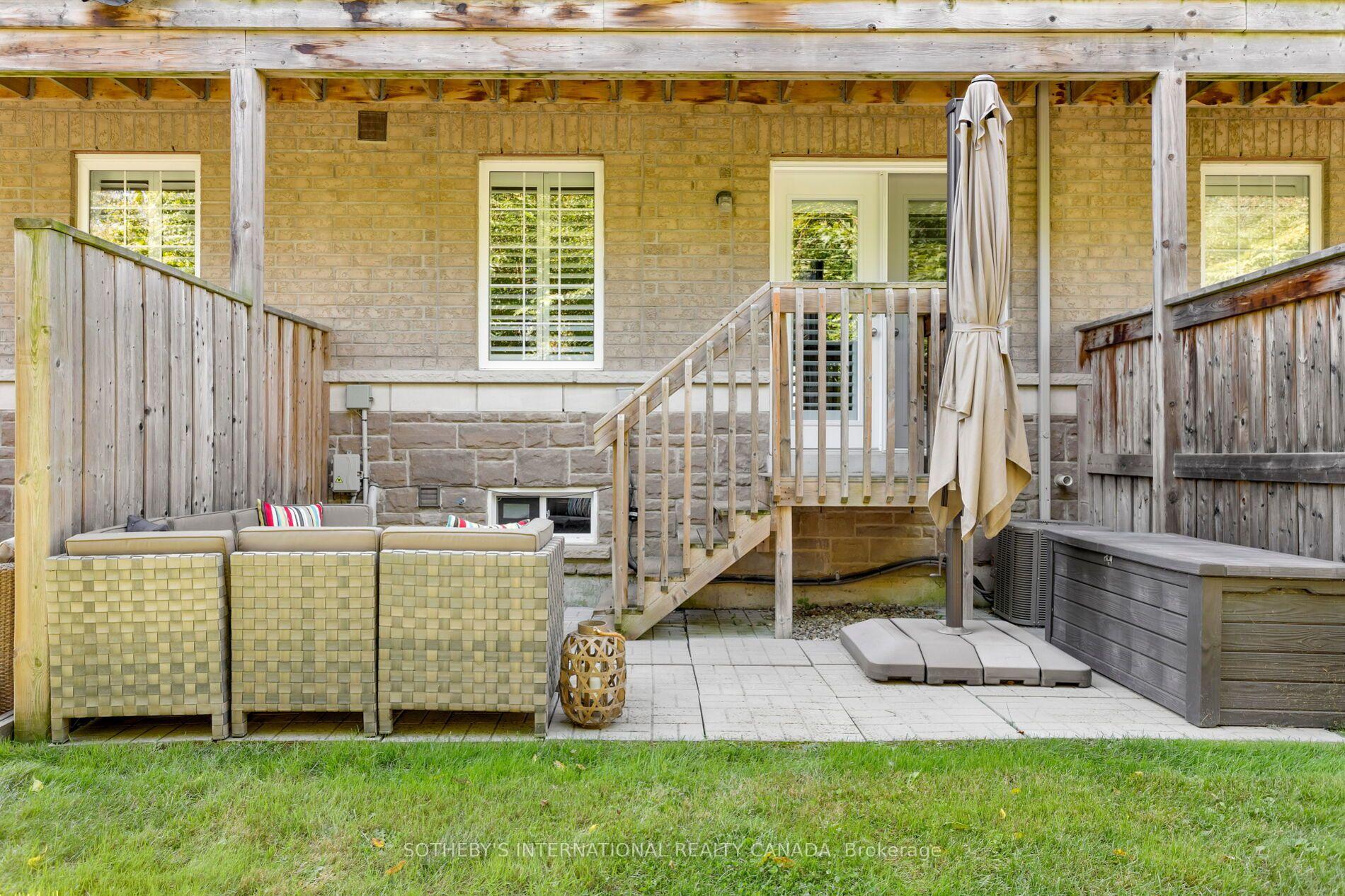 1127 Haig Boulevard 2