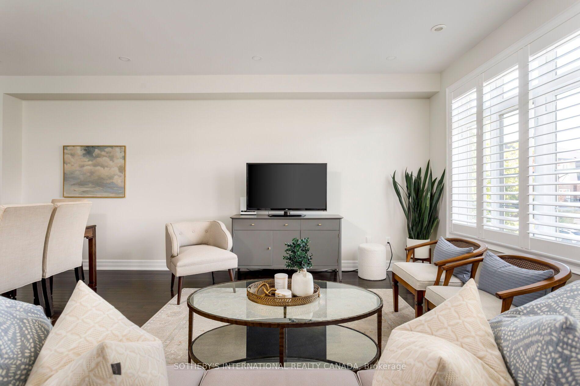 1127 Haig Boulevard 2