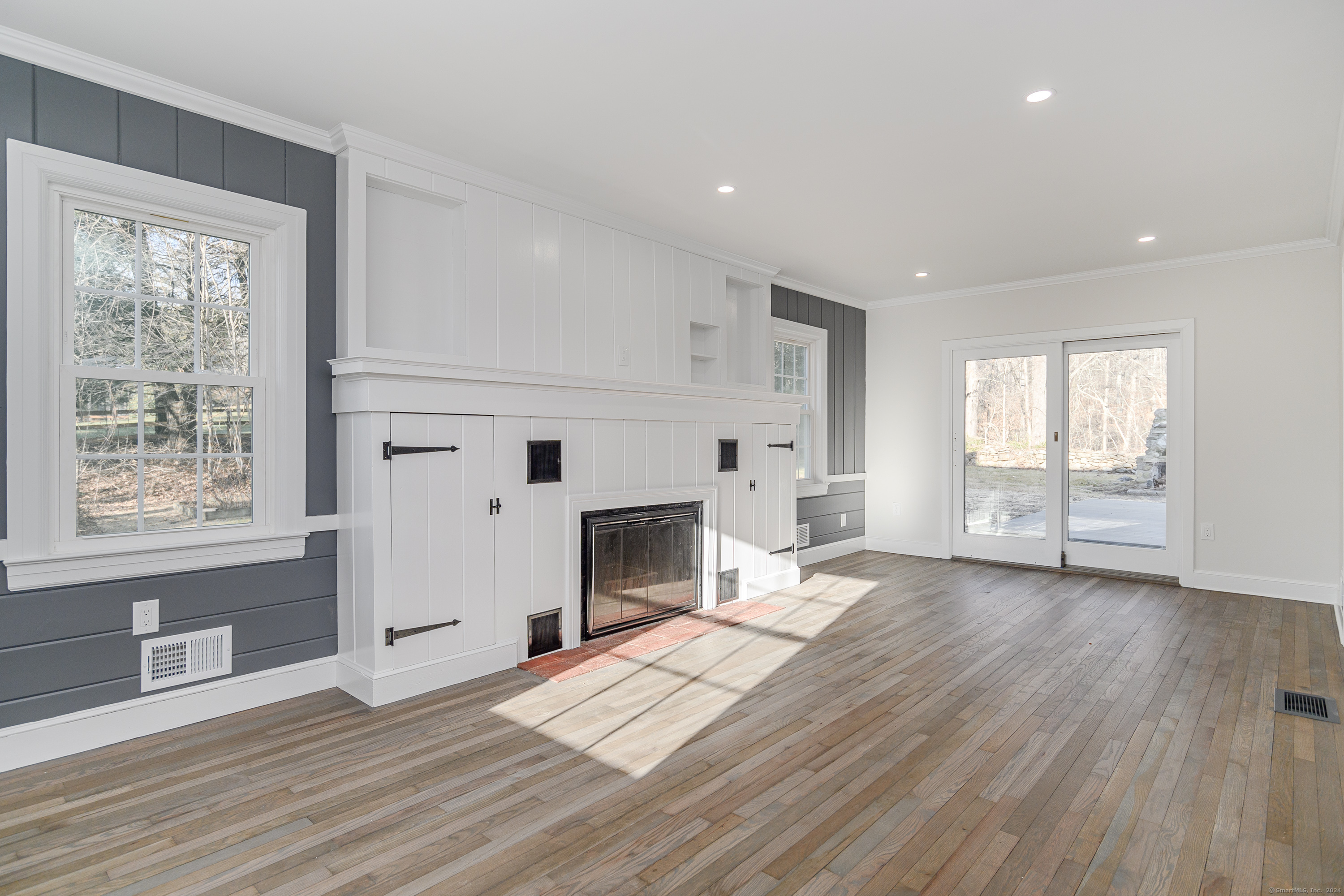 855 Southford Road