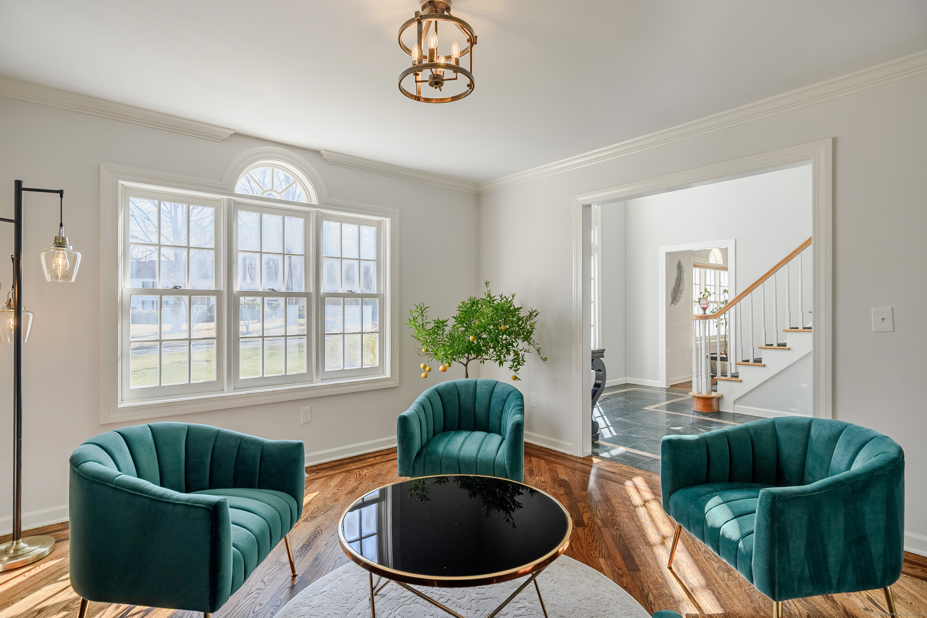 4 Dover Circle