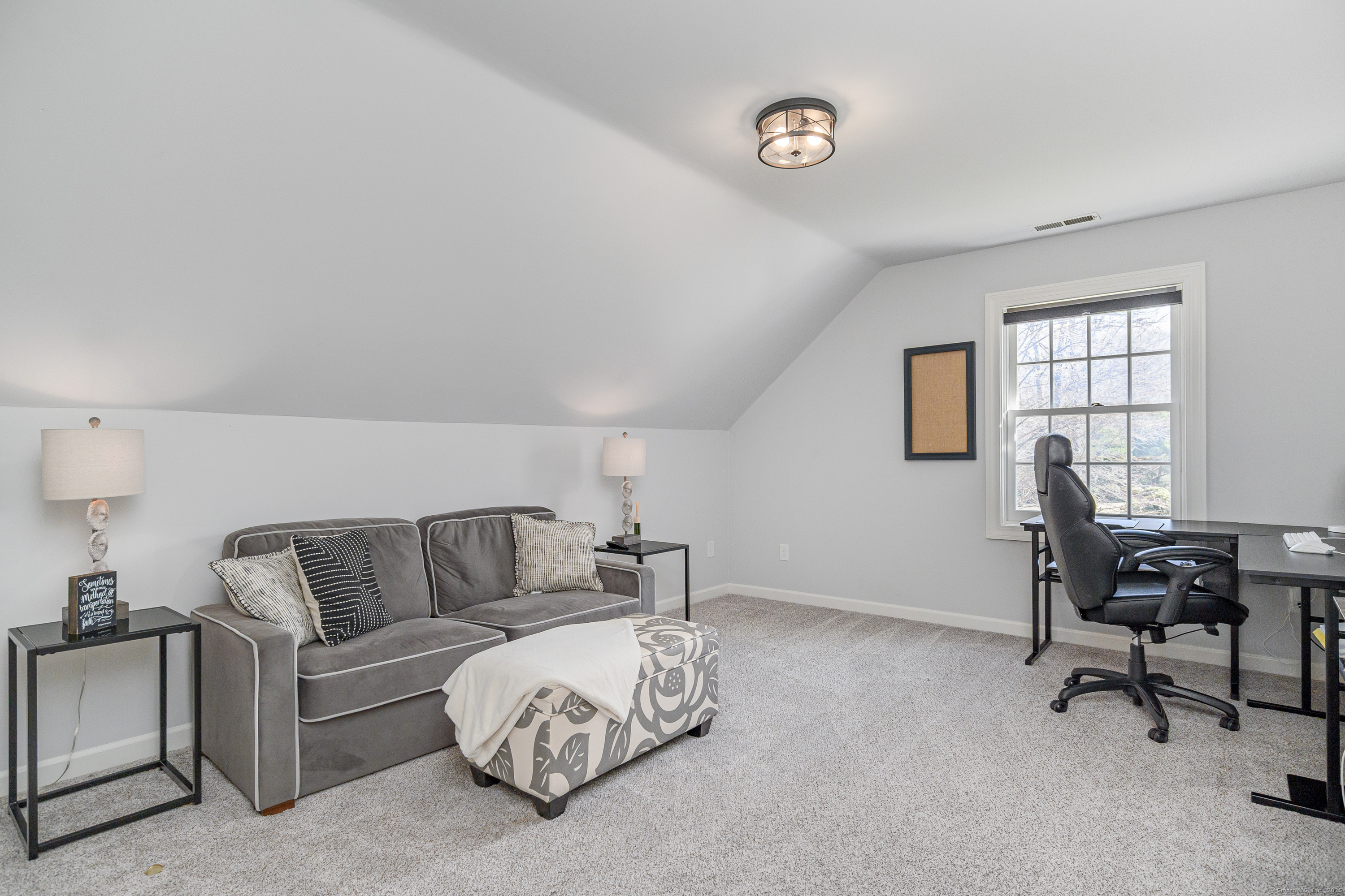 4 Dover Circle