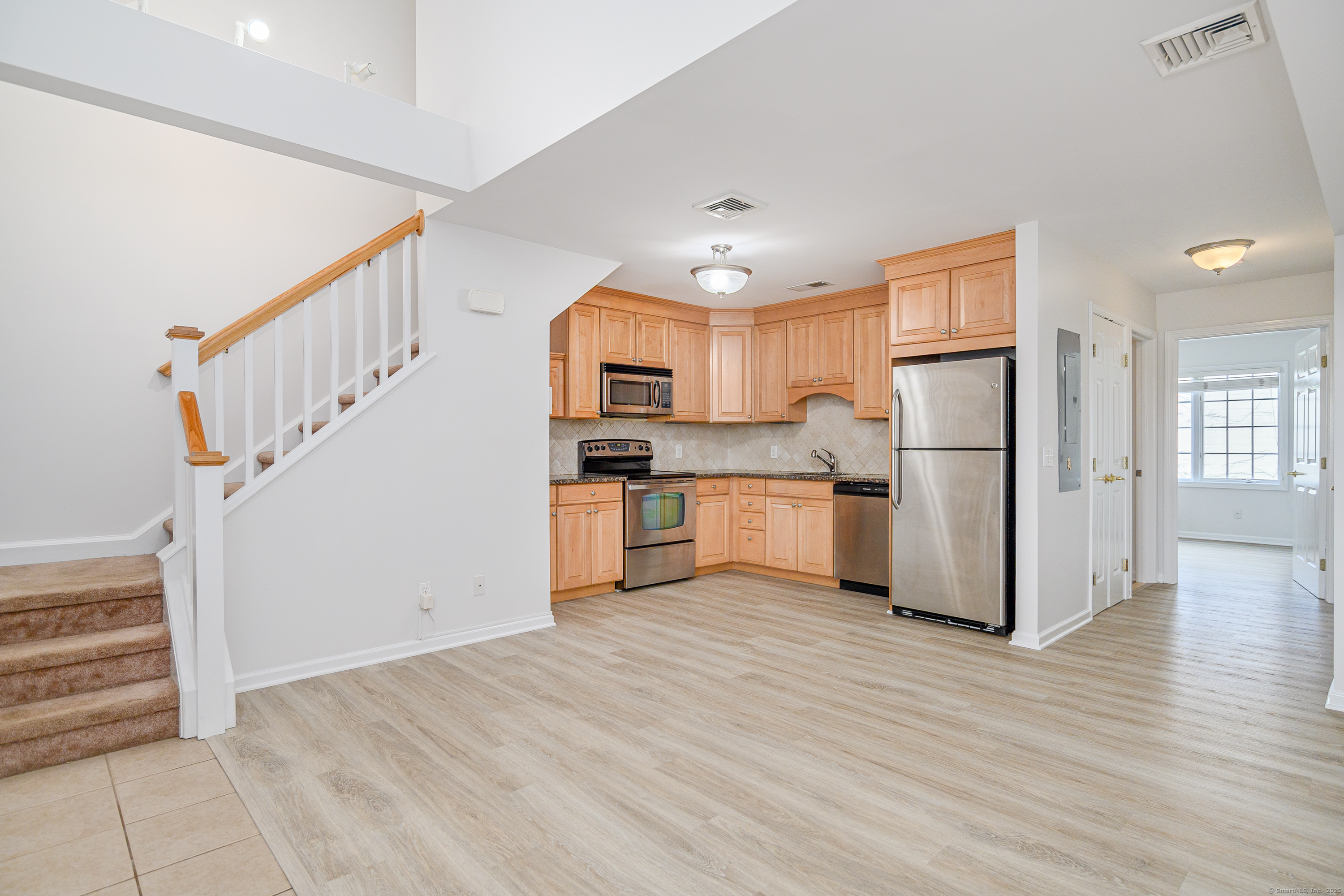 360 Westport Avenue 10
