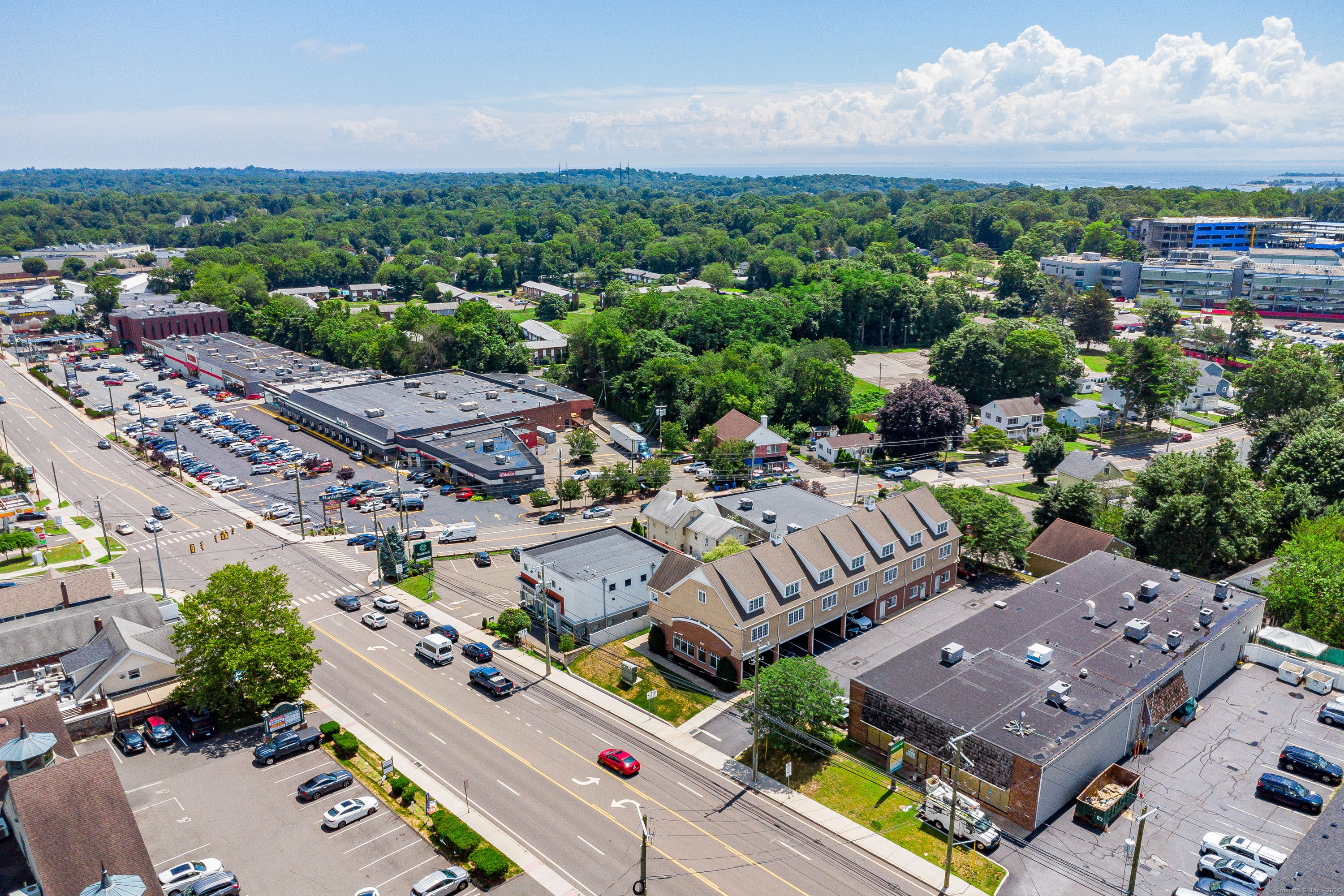 360 Westport Avenue 10