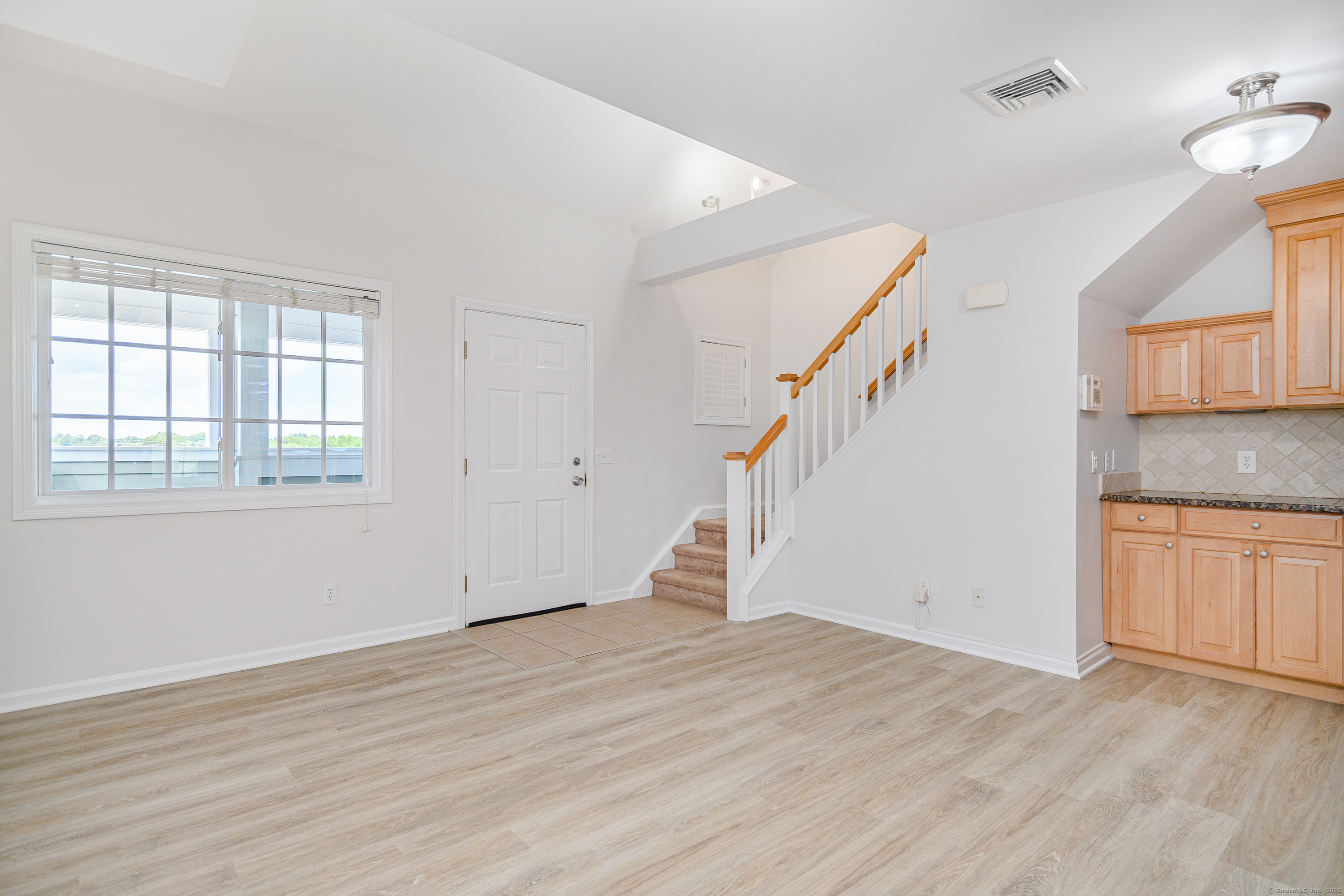 360 Westport Avenue 10