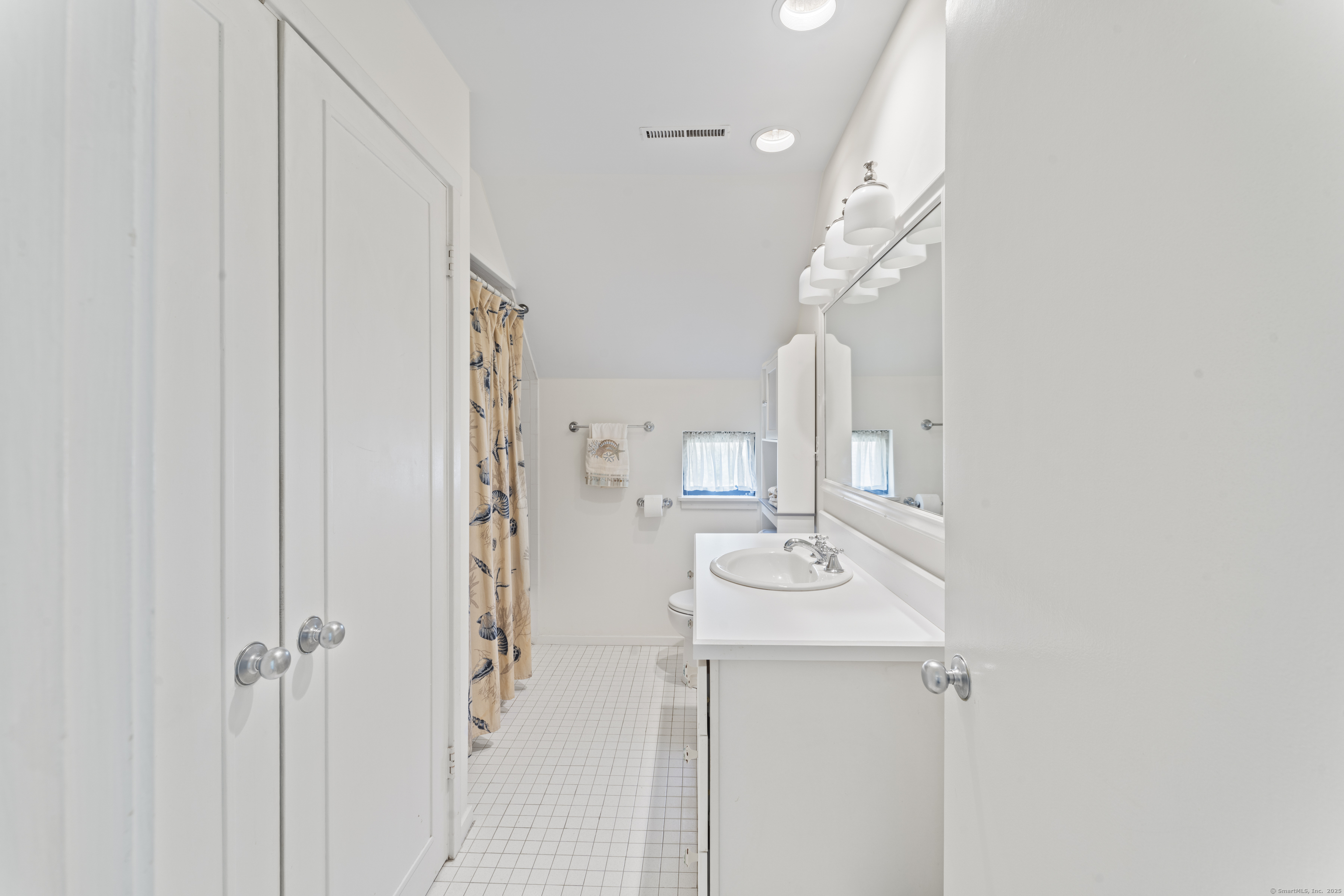 252 Heritage Village A