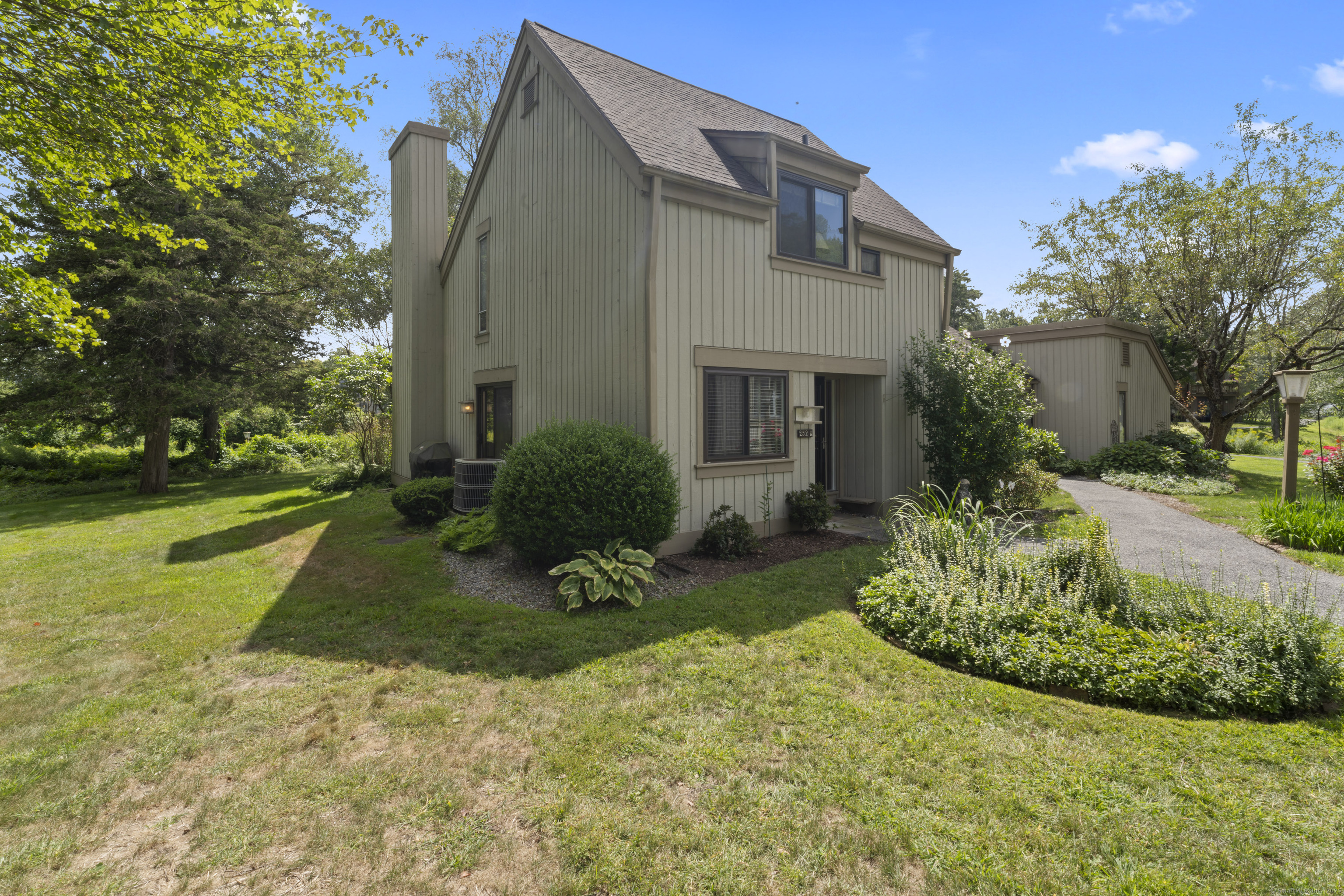 252 Heritage Village A