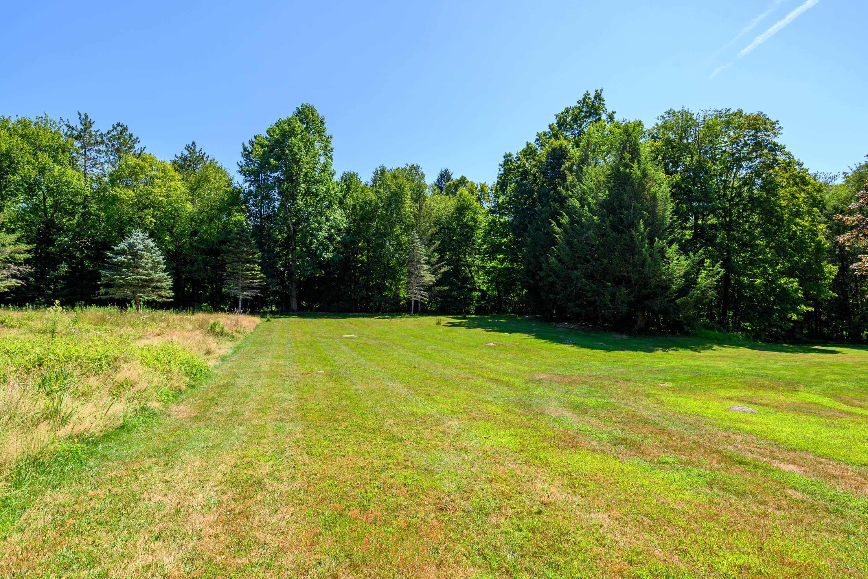 12 Valley Field Road South