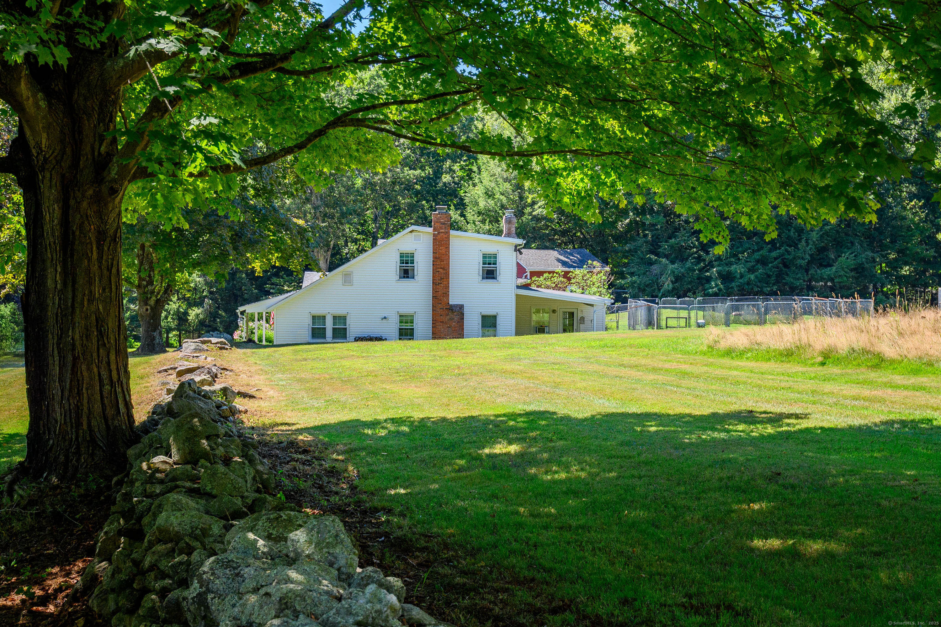 12 Valley Field Road South