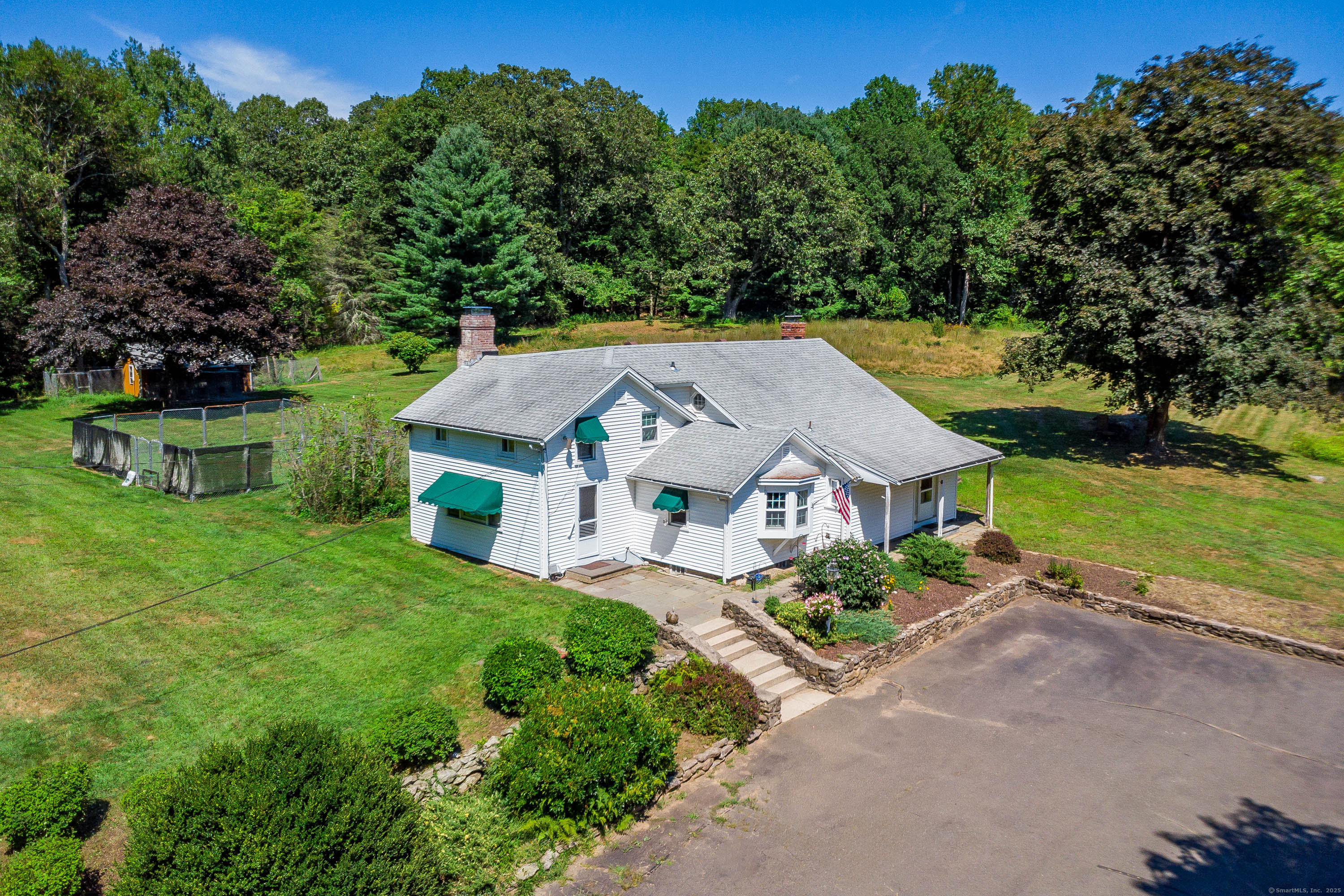 12 Valley Field Road South
