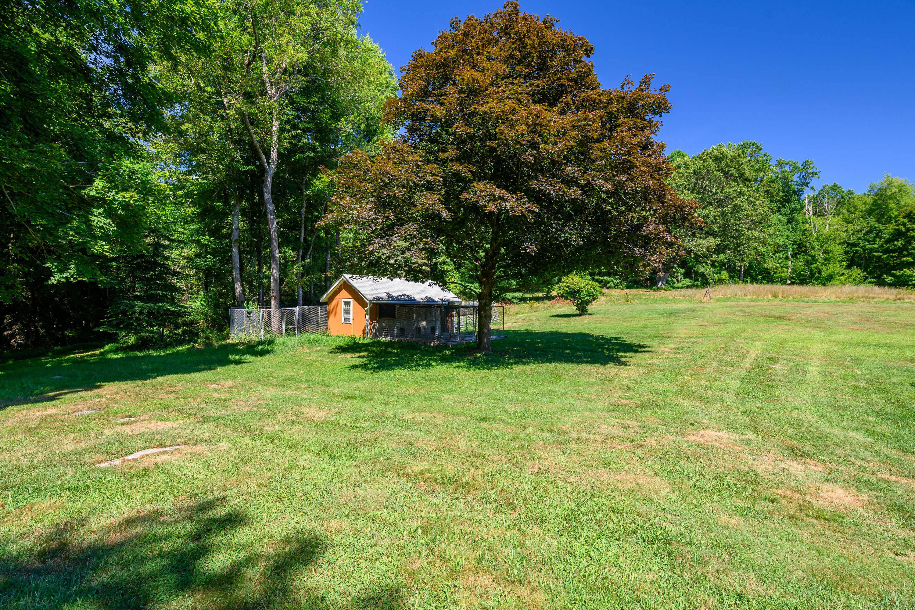 12 Valley Field Road South