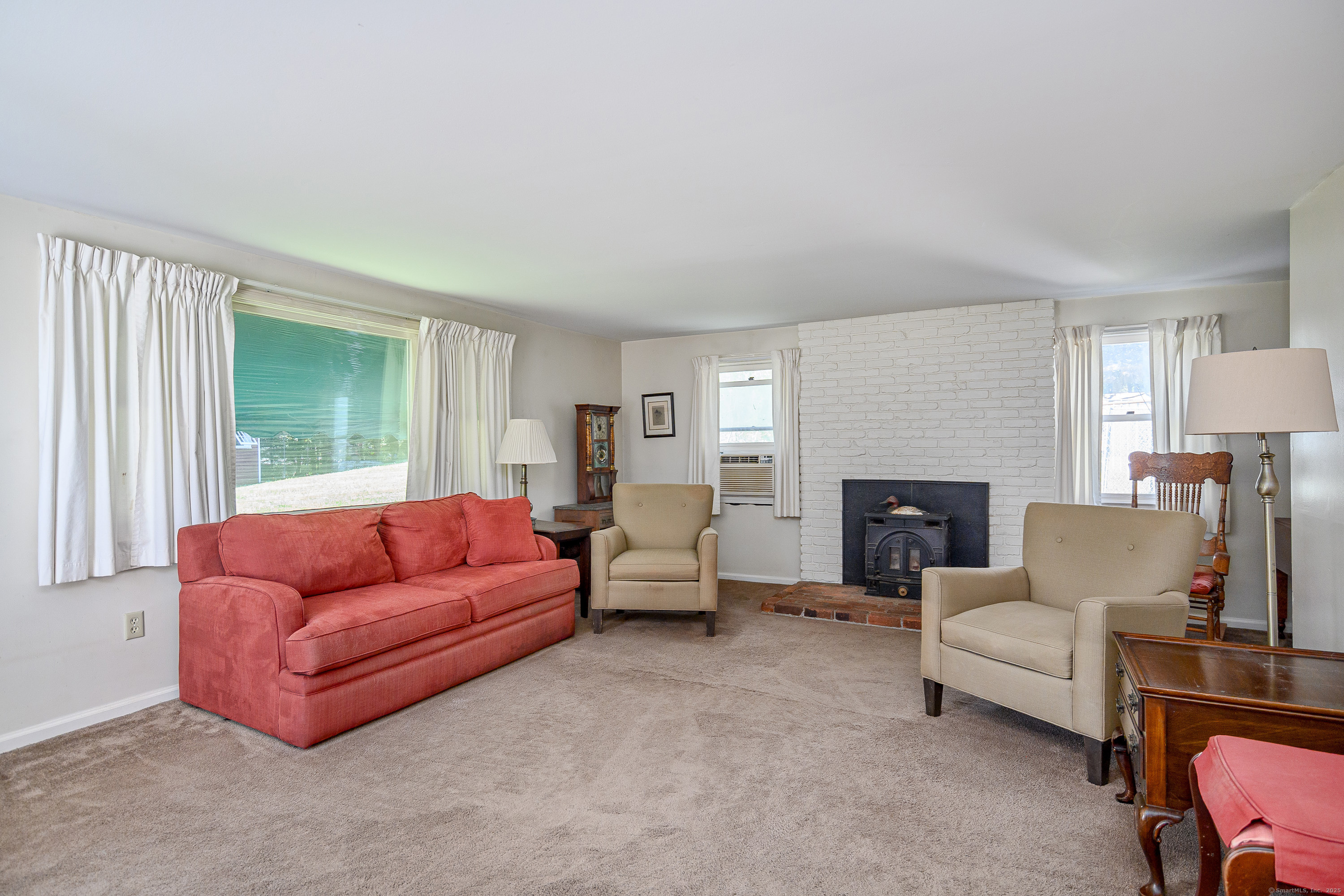 12 Valley Field Road South