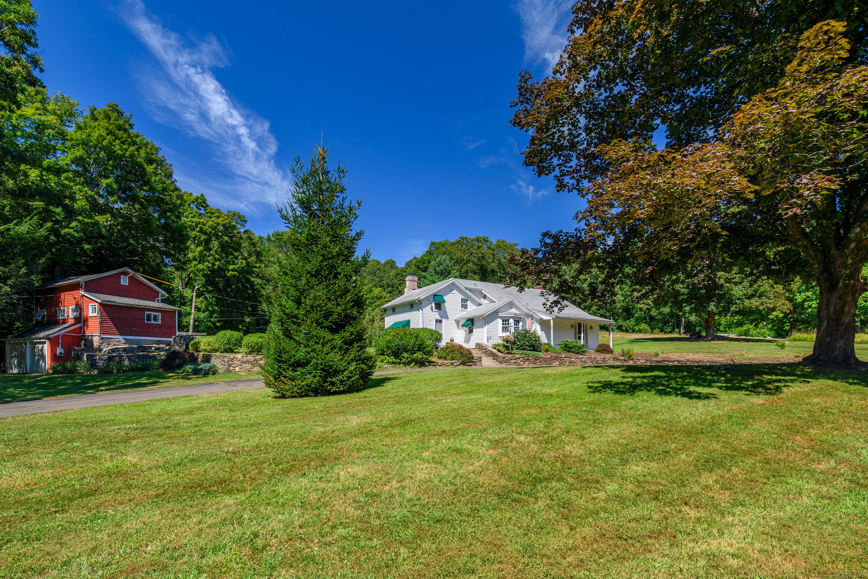 12 Valley Field Road South