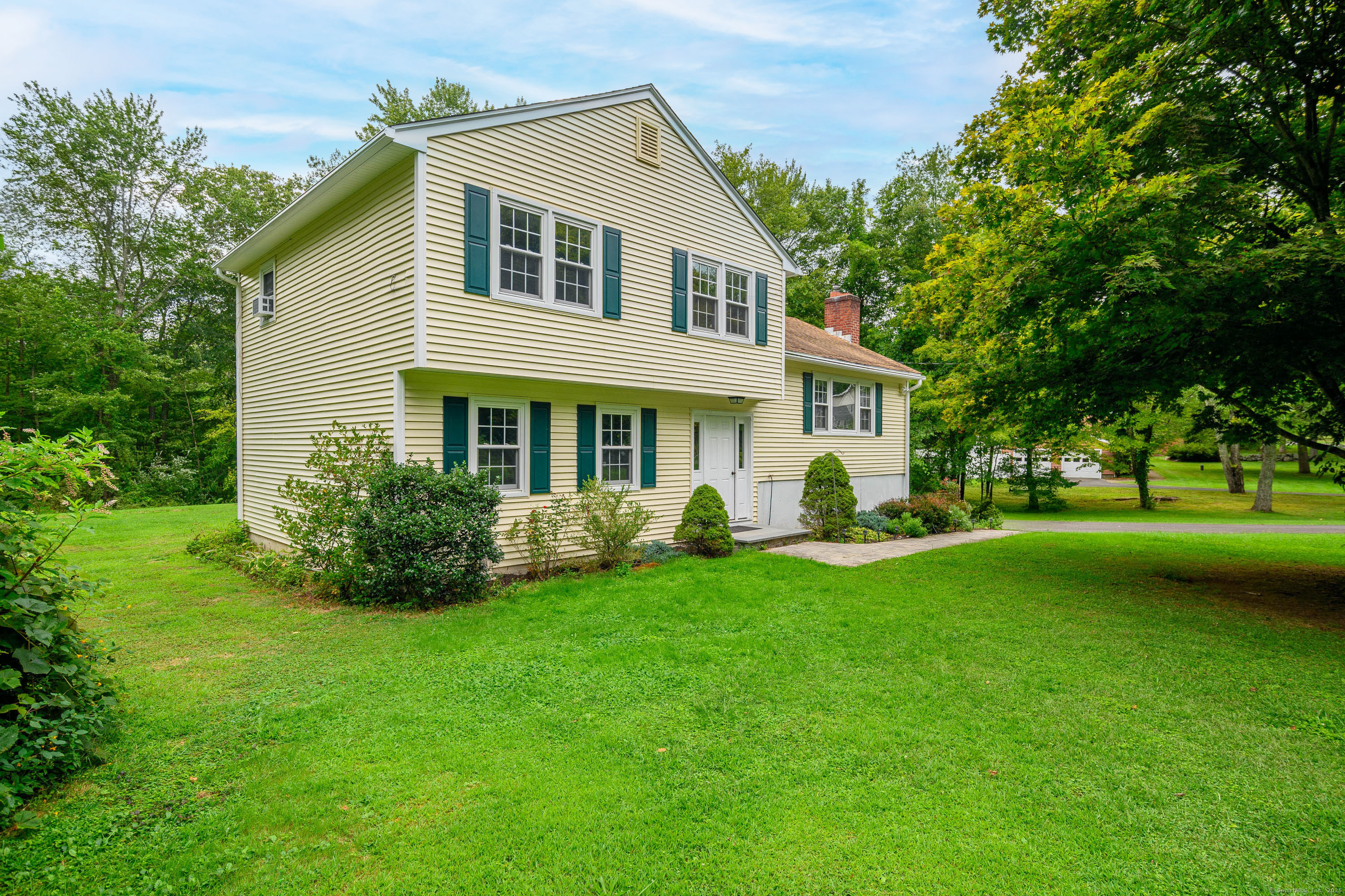 6 Joan Drive
