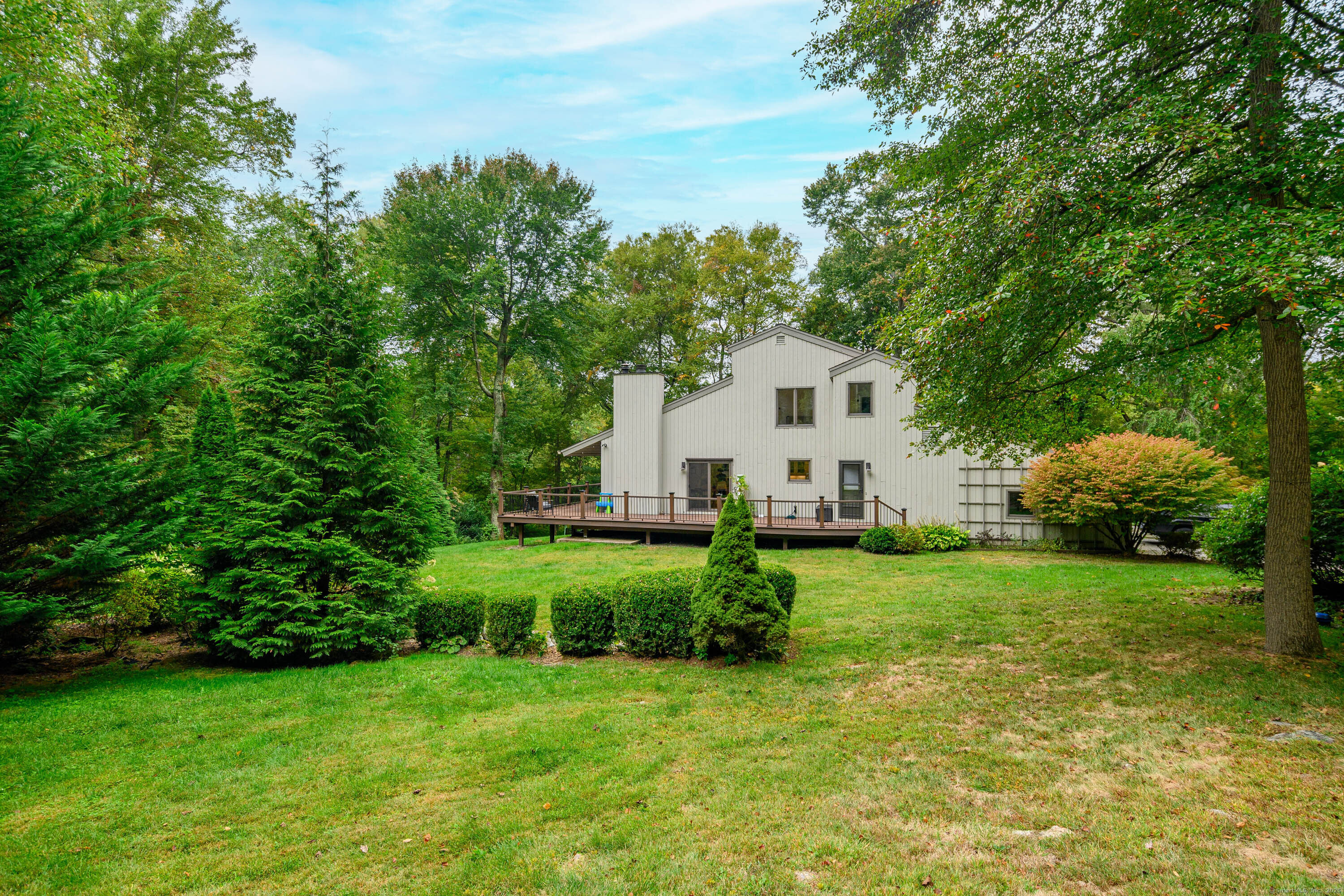 193 Newtown Turnpike