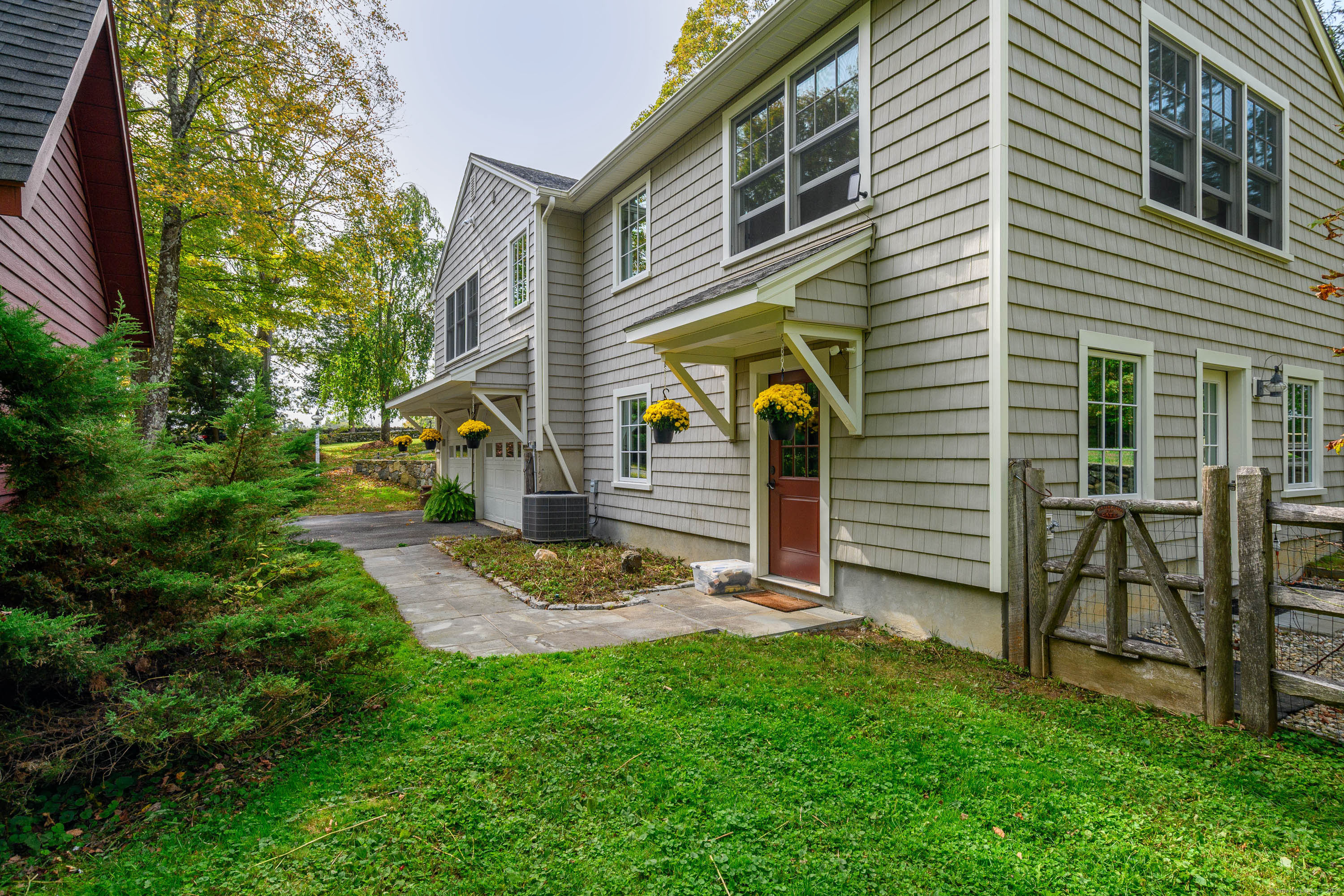 16 Rock Ridge Road