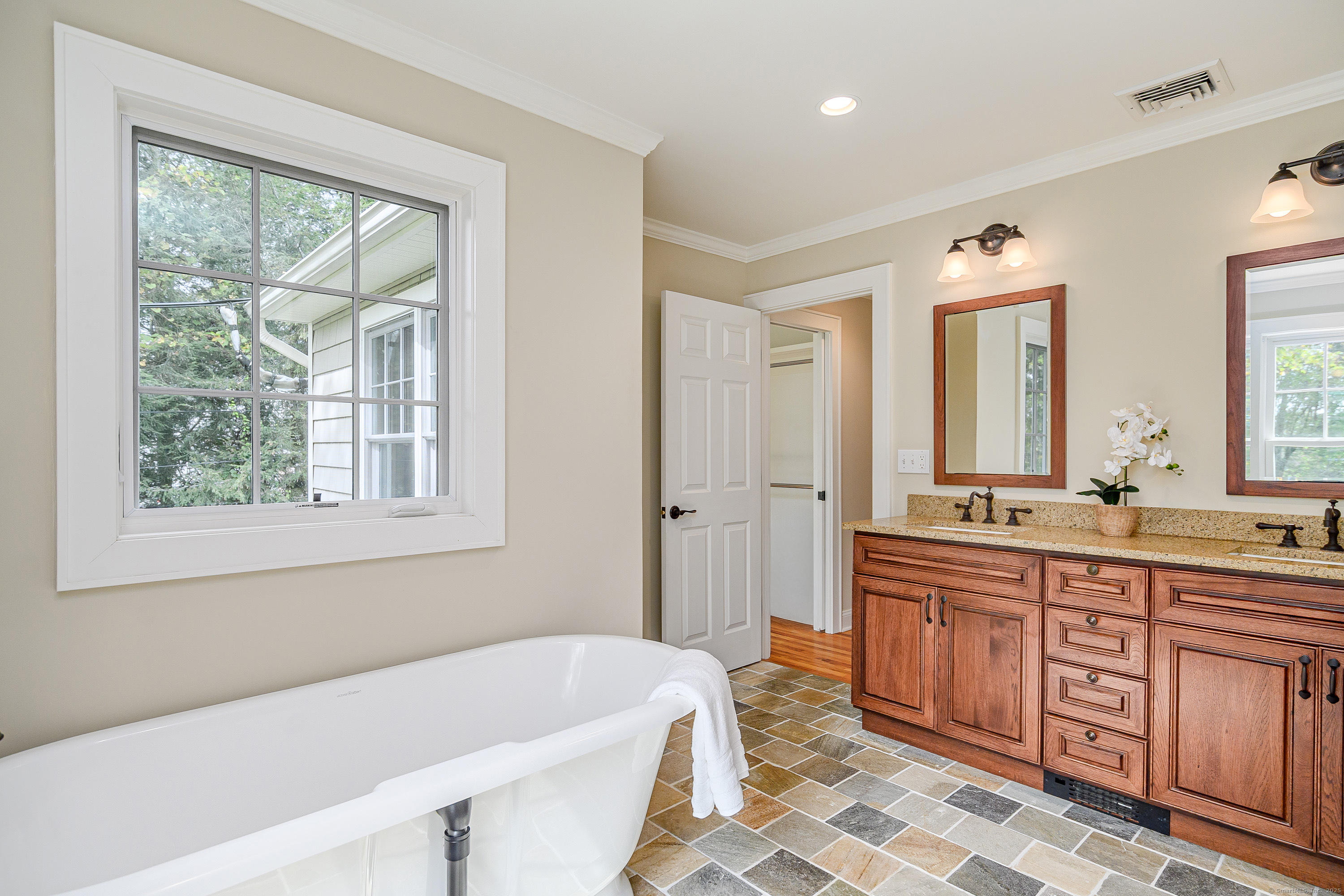 16 Rock Ridge Road