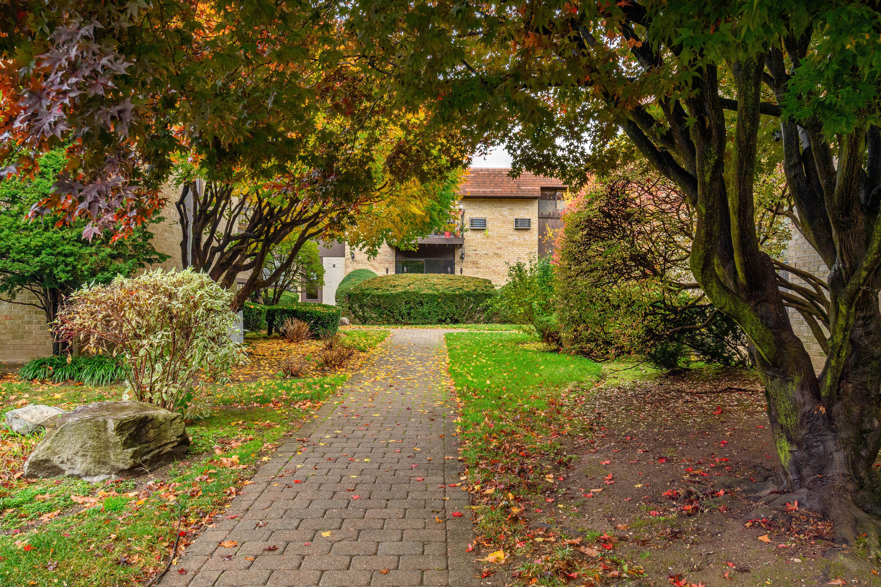 85 Riverside Avenue APT E8