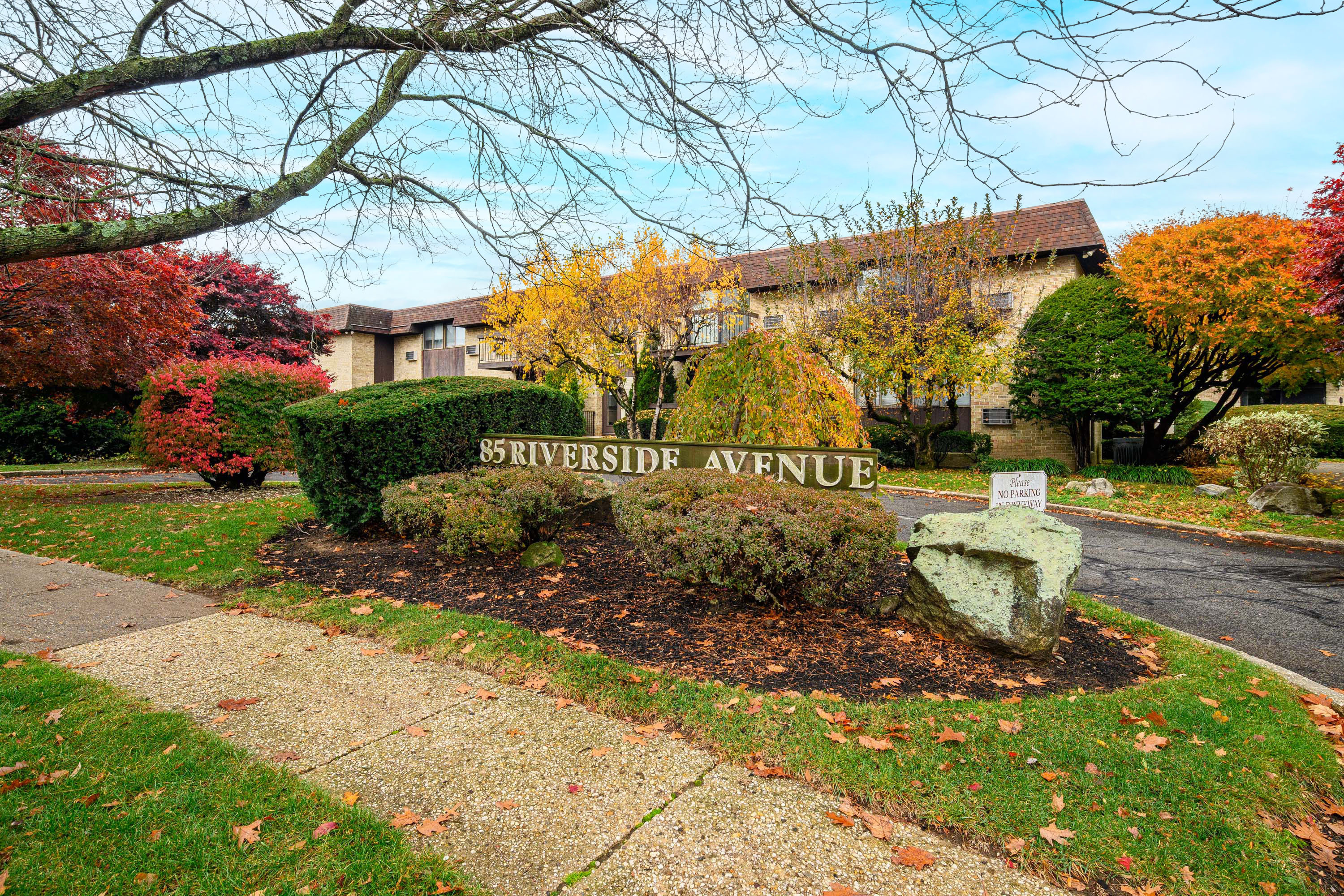 85 Riverside Avenue APT E8