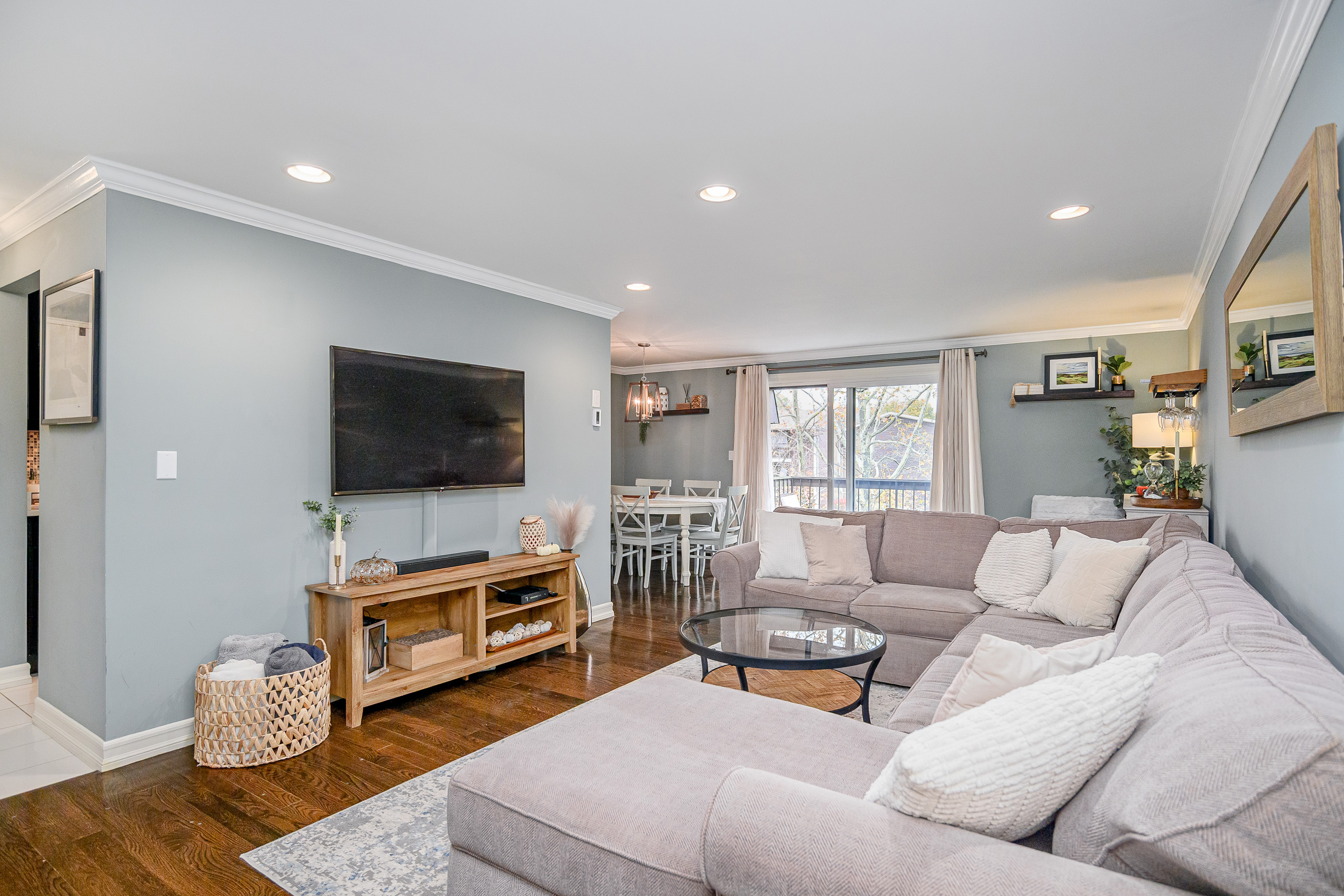 85 Riverside Avenue APT E8