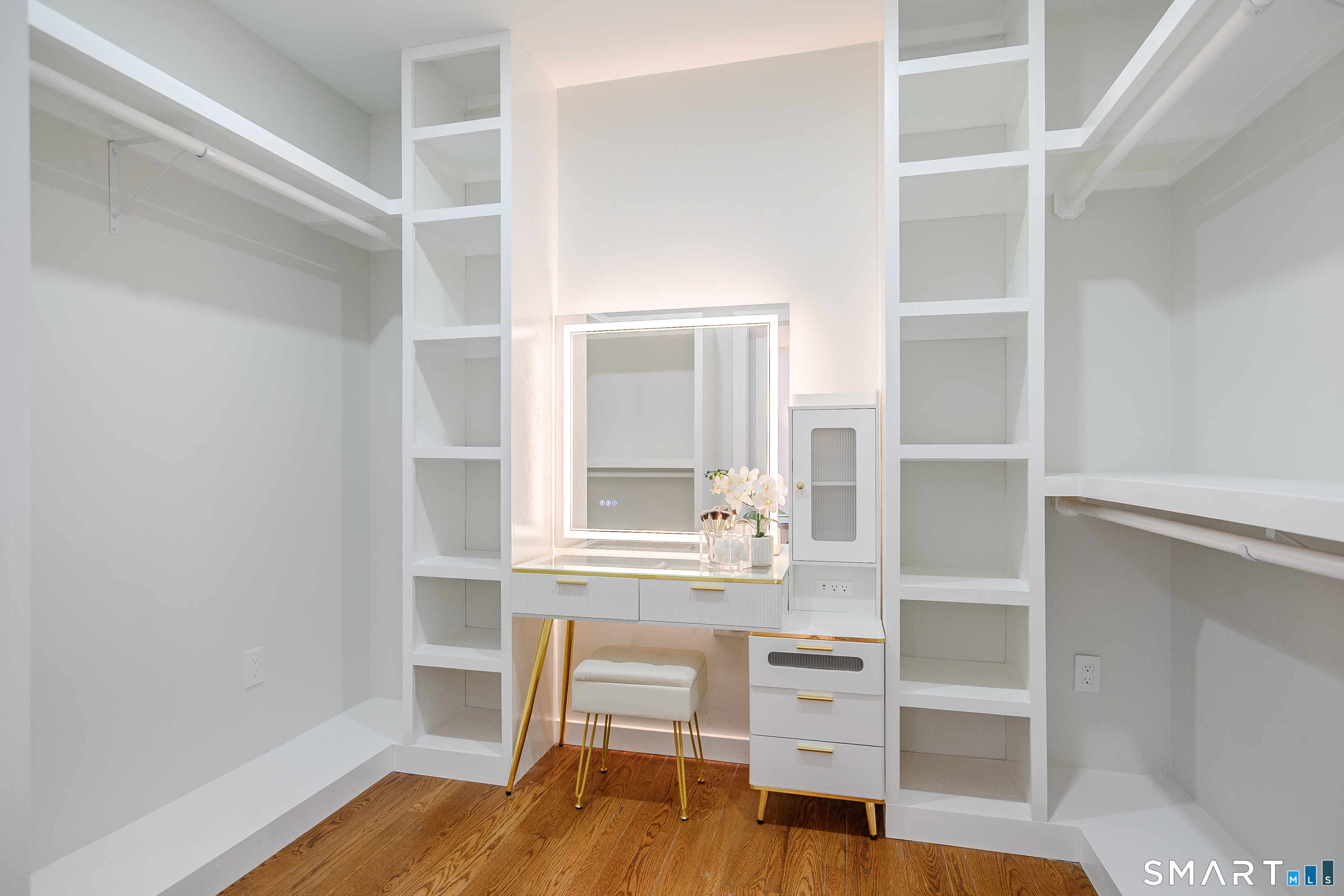 4 Windy Woods Circle