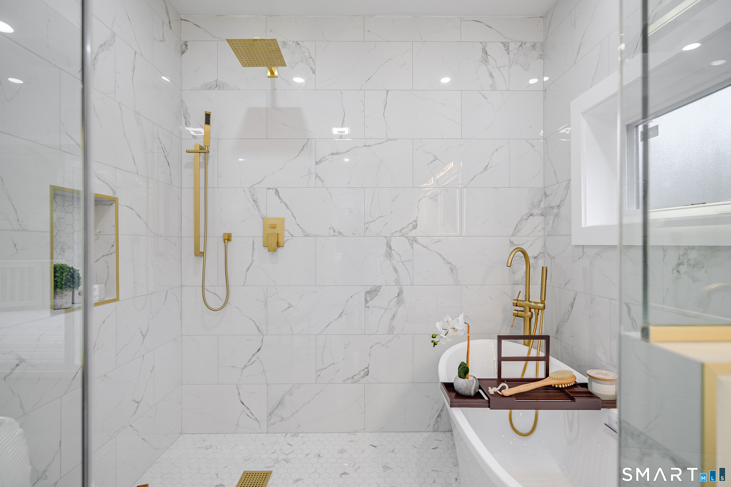 4 Windy Woods Circle