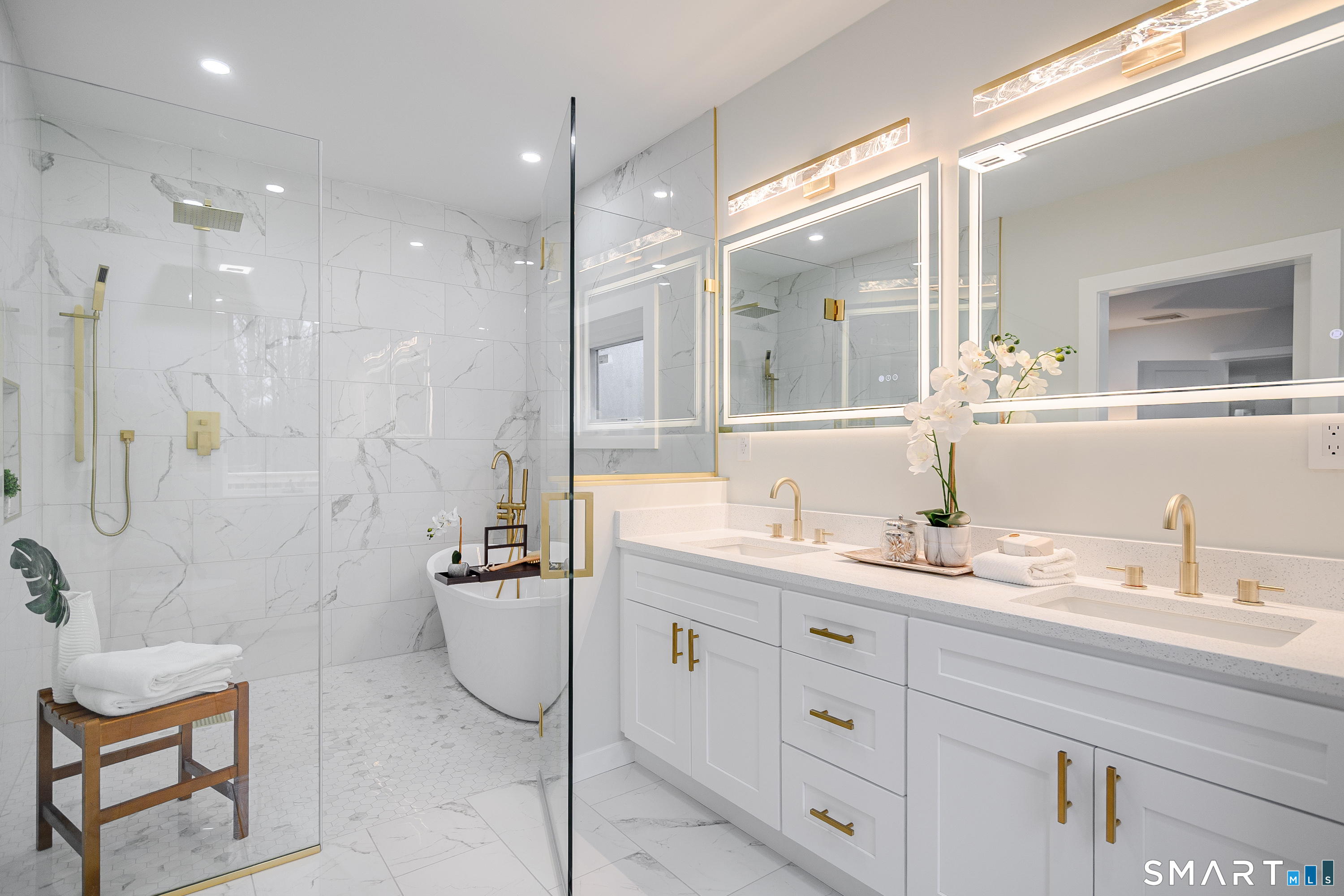 4 Windy Woods Circle