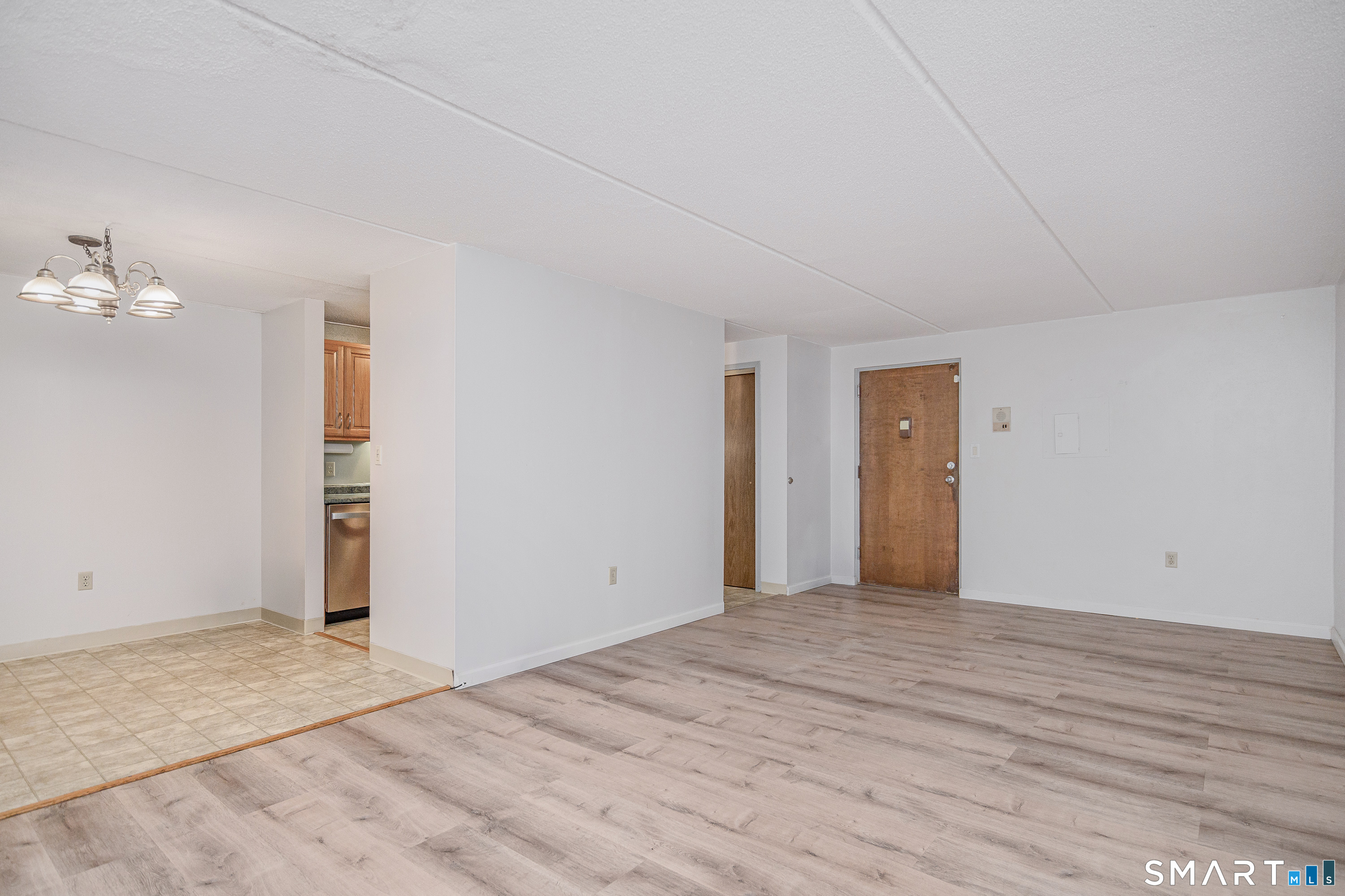 126 Triangle Street A32