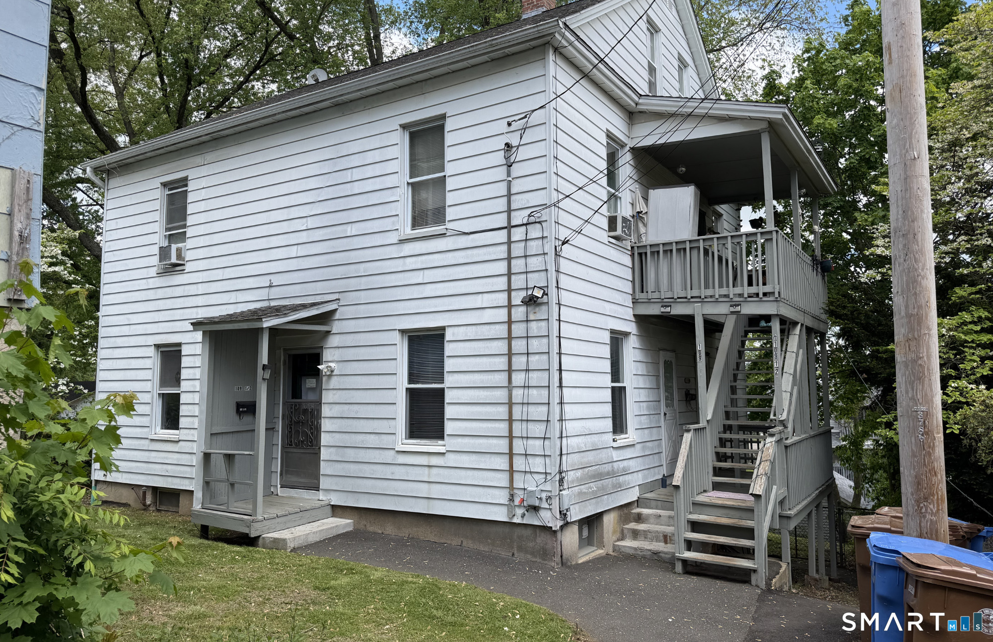 109 1/2 Oak Avenue