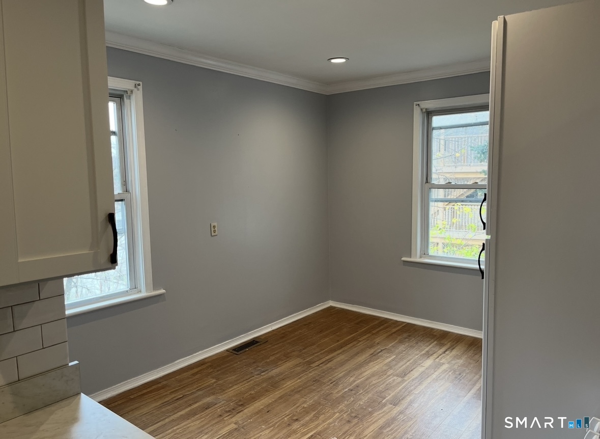 109 1/2 Oak Avenue