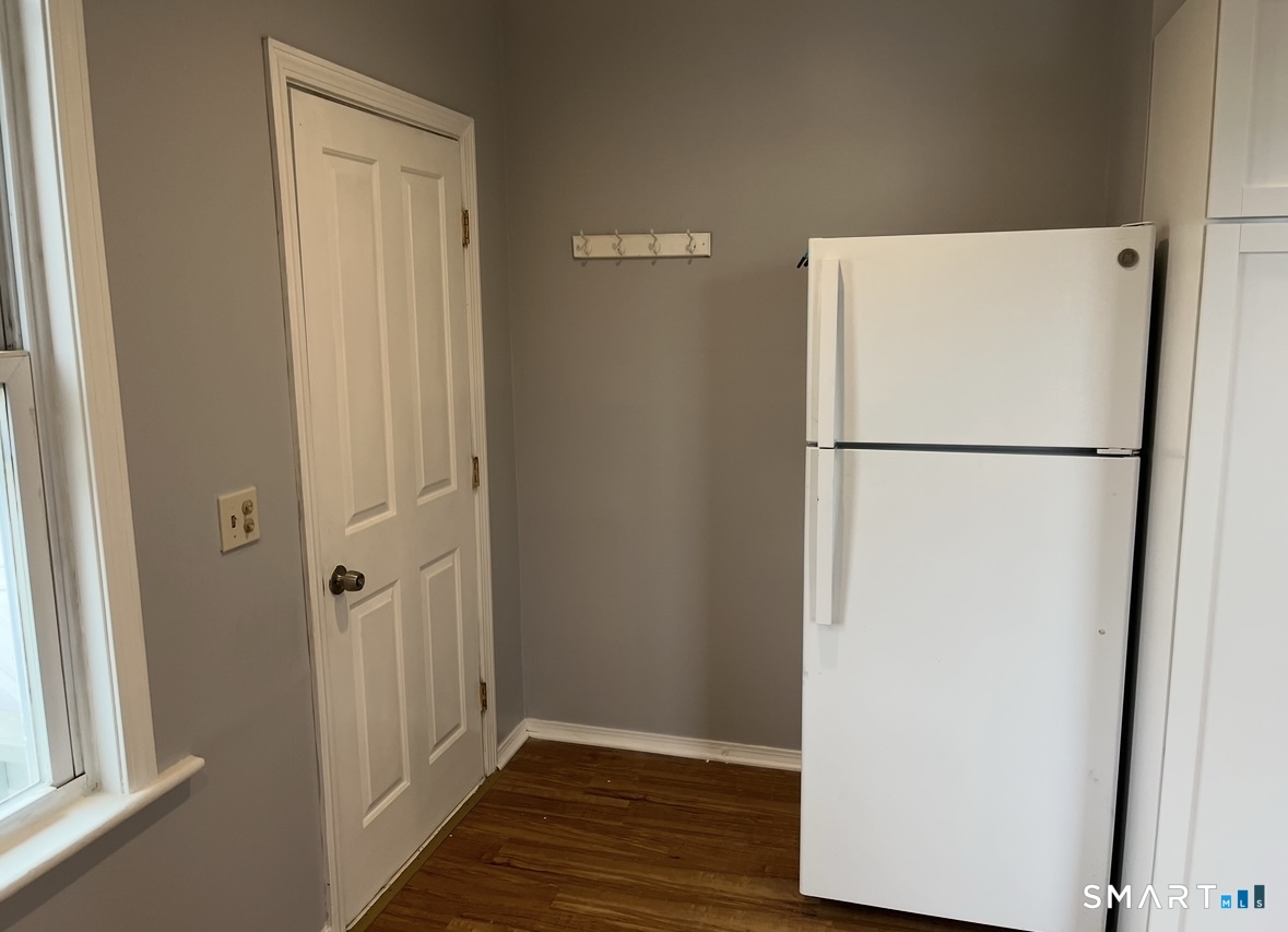 109 1/2 Oak Avenue