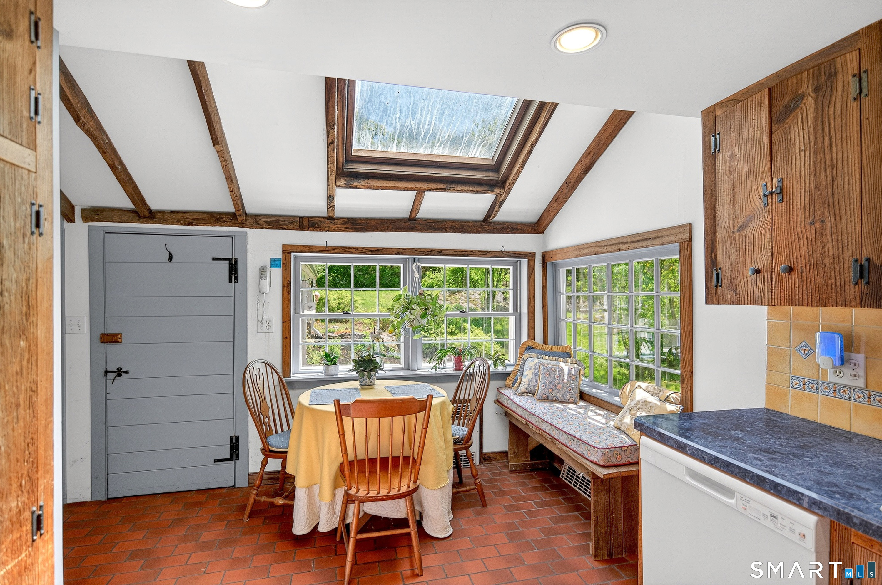 6 High Rock Road