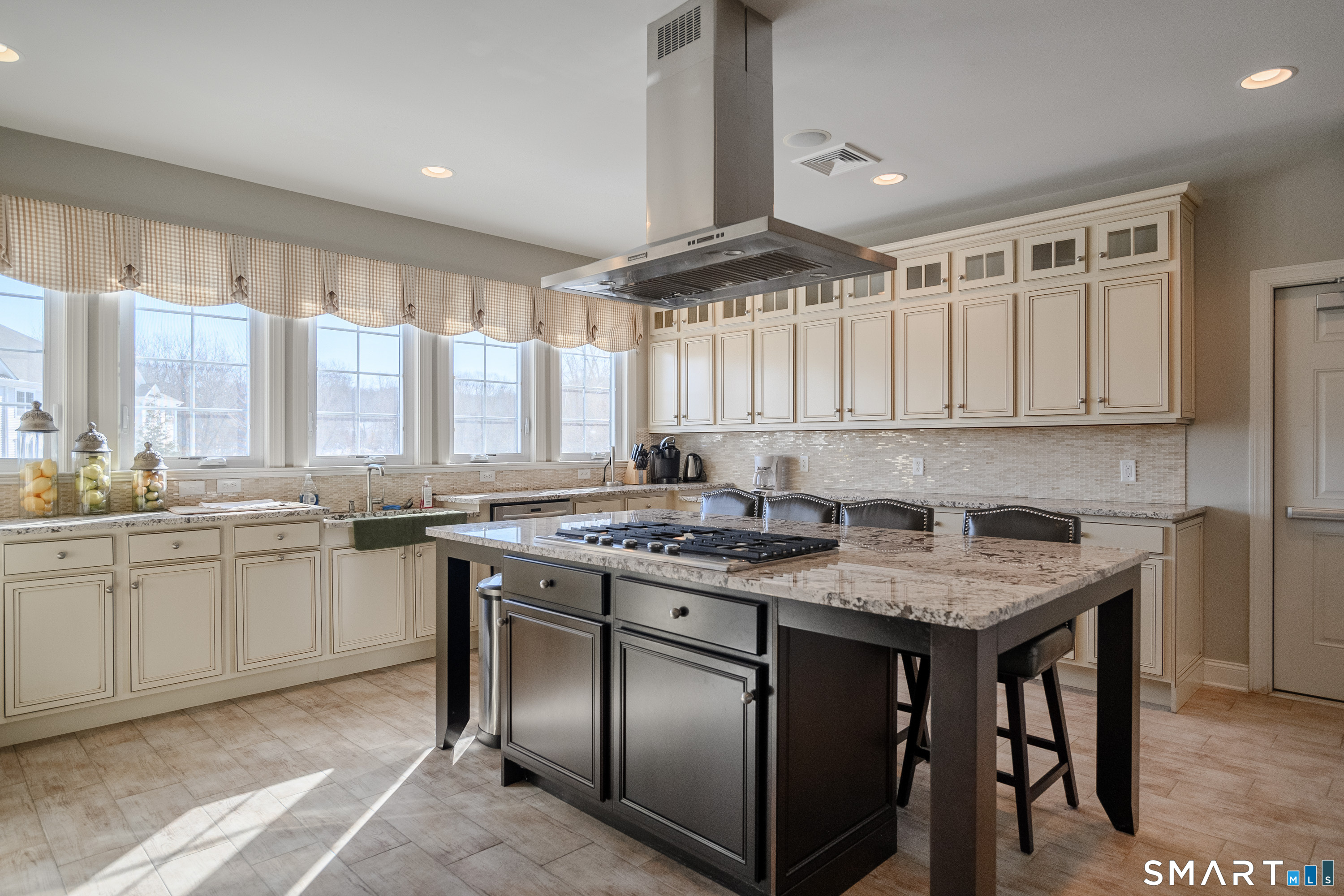 832 Brookside Court 832