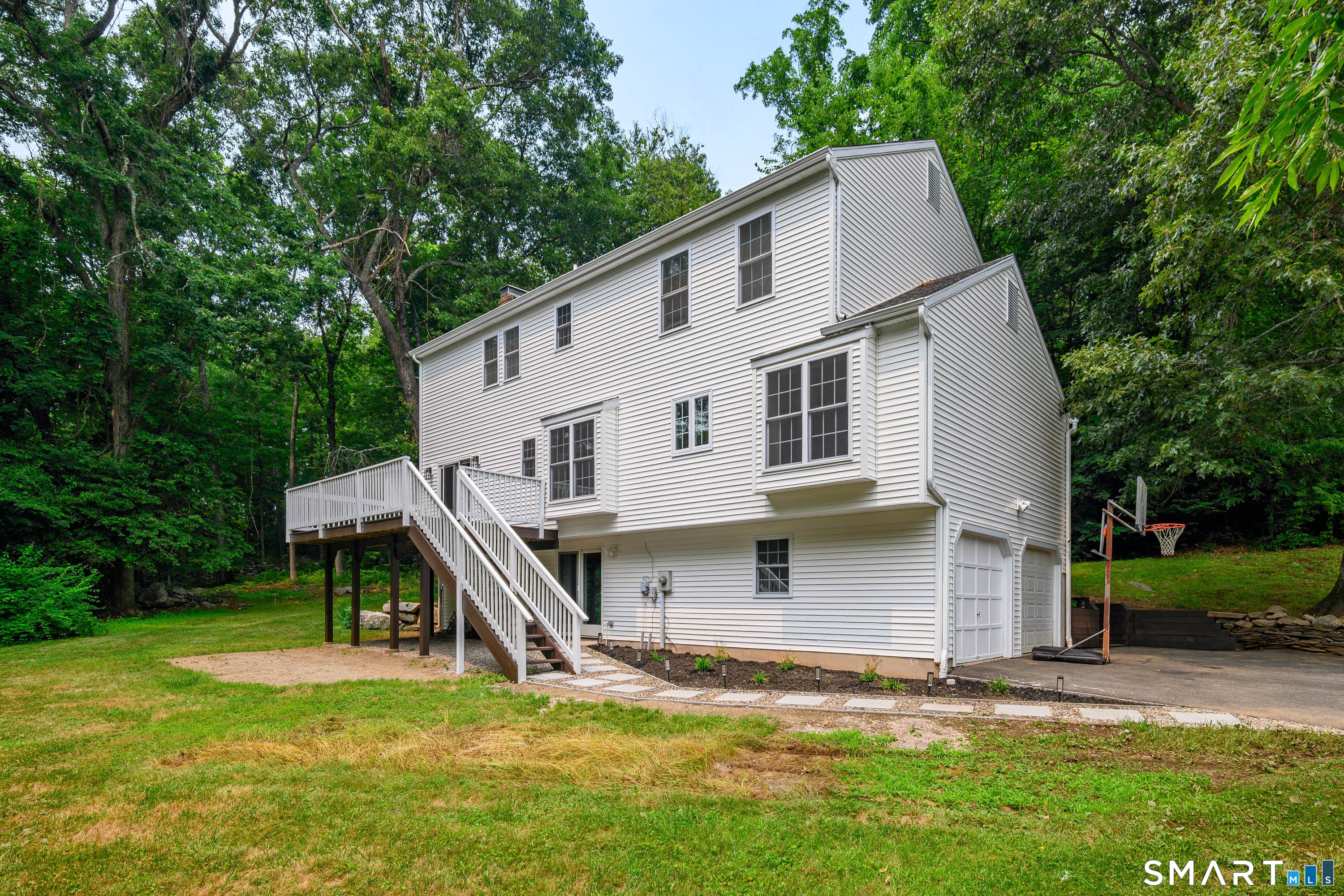 2 Sutherland Drive