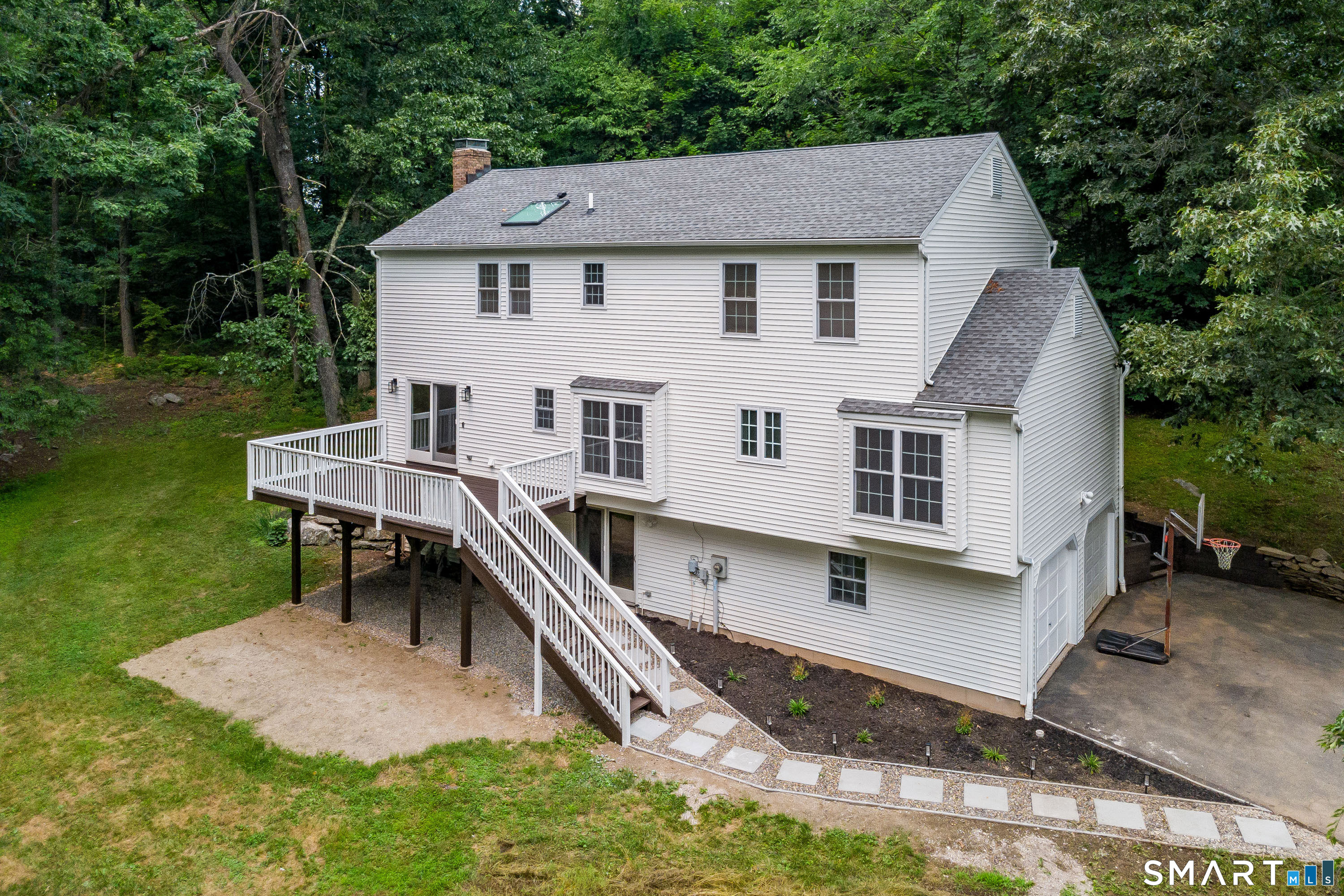2 Sutherland Drive
