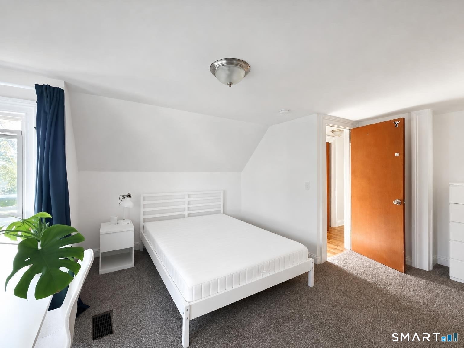 26 Compton Street Unit: 2
