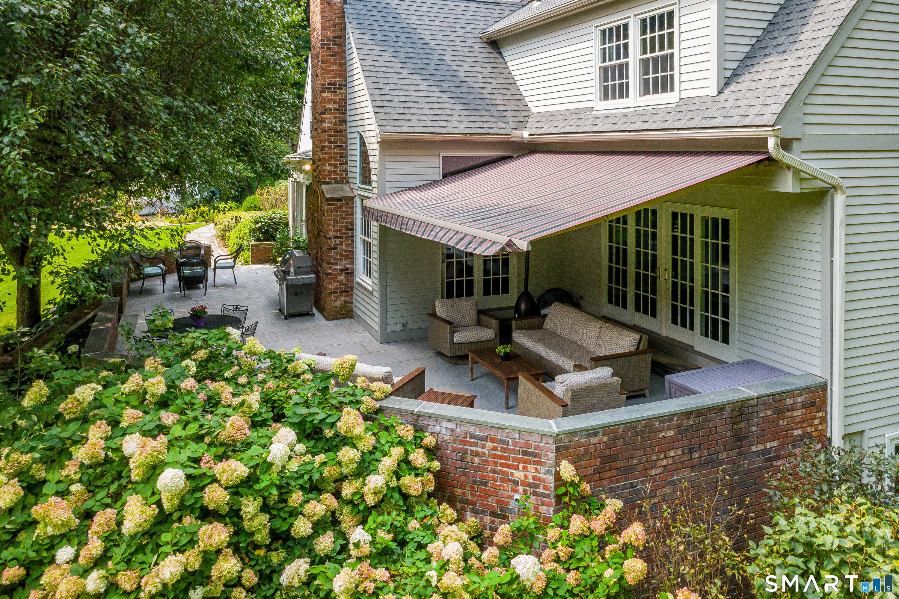 16 Winding Brook Road