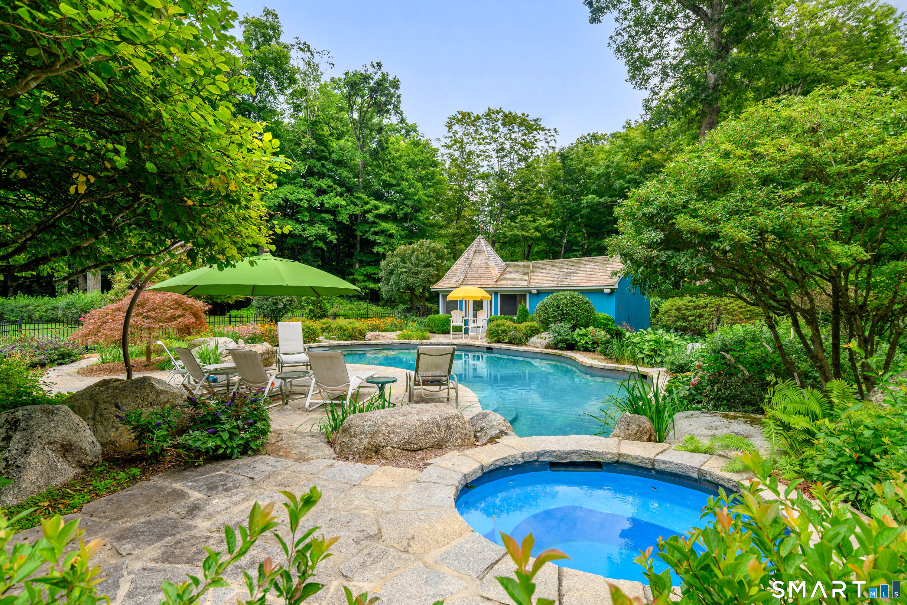 16 Winding Brook Road