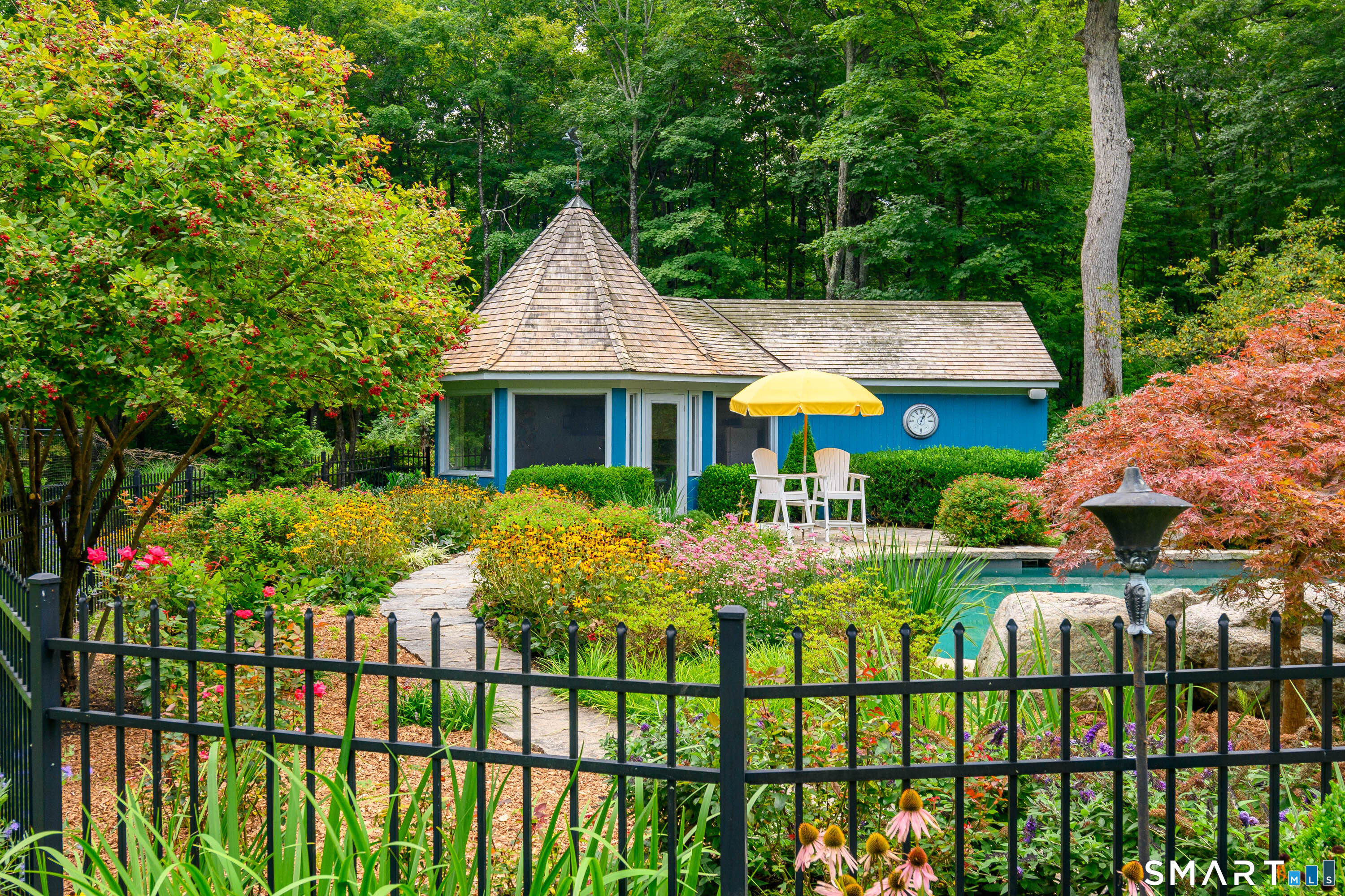 16 Winding Brook Road