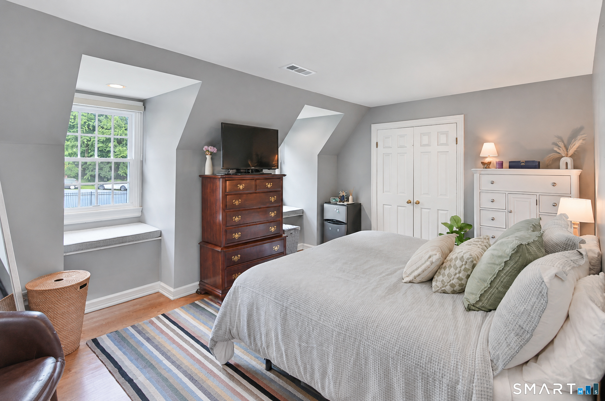 16 Winding Brook Road
