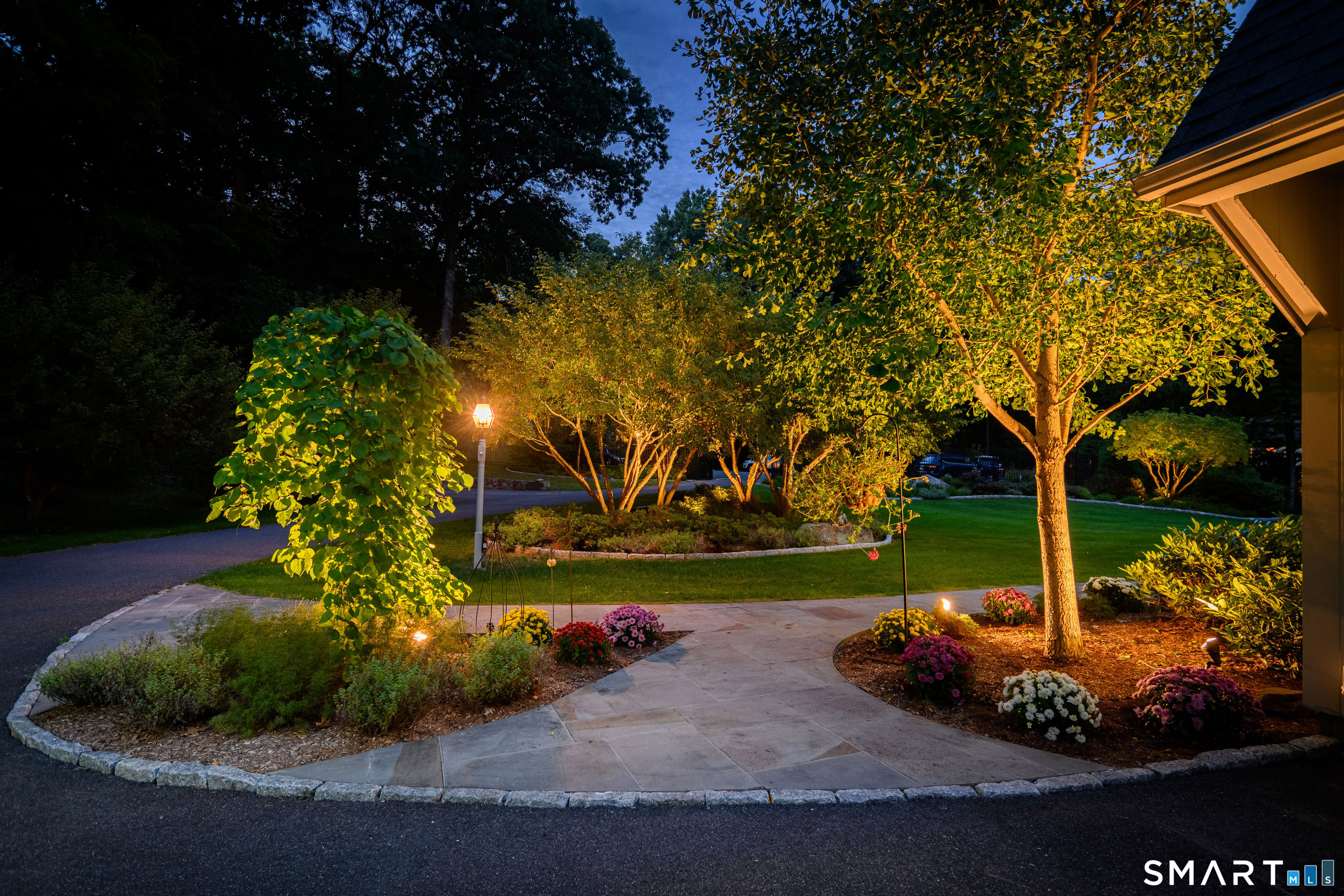 16 Winding Brook Road